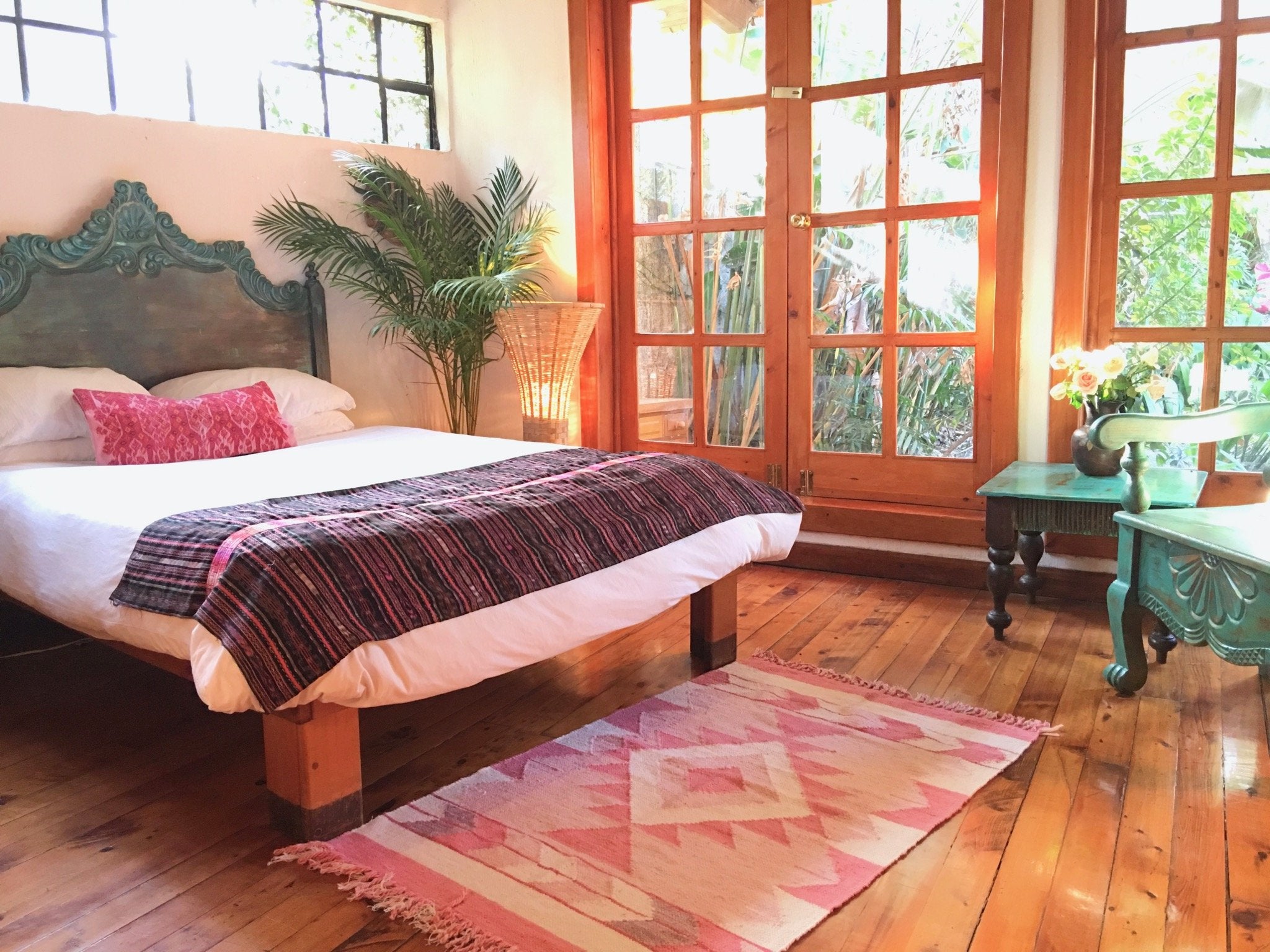 Guatemalan textiles, ikat pillow - Lamour Artisans