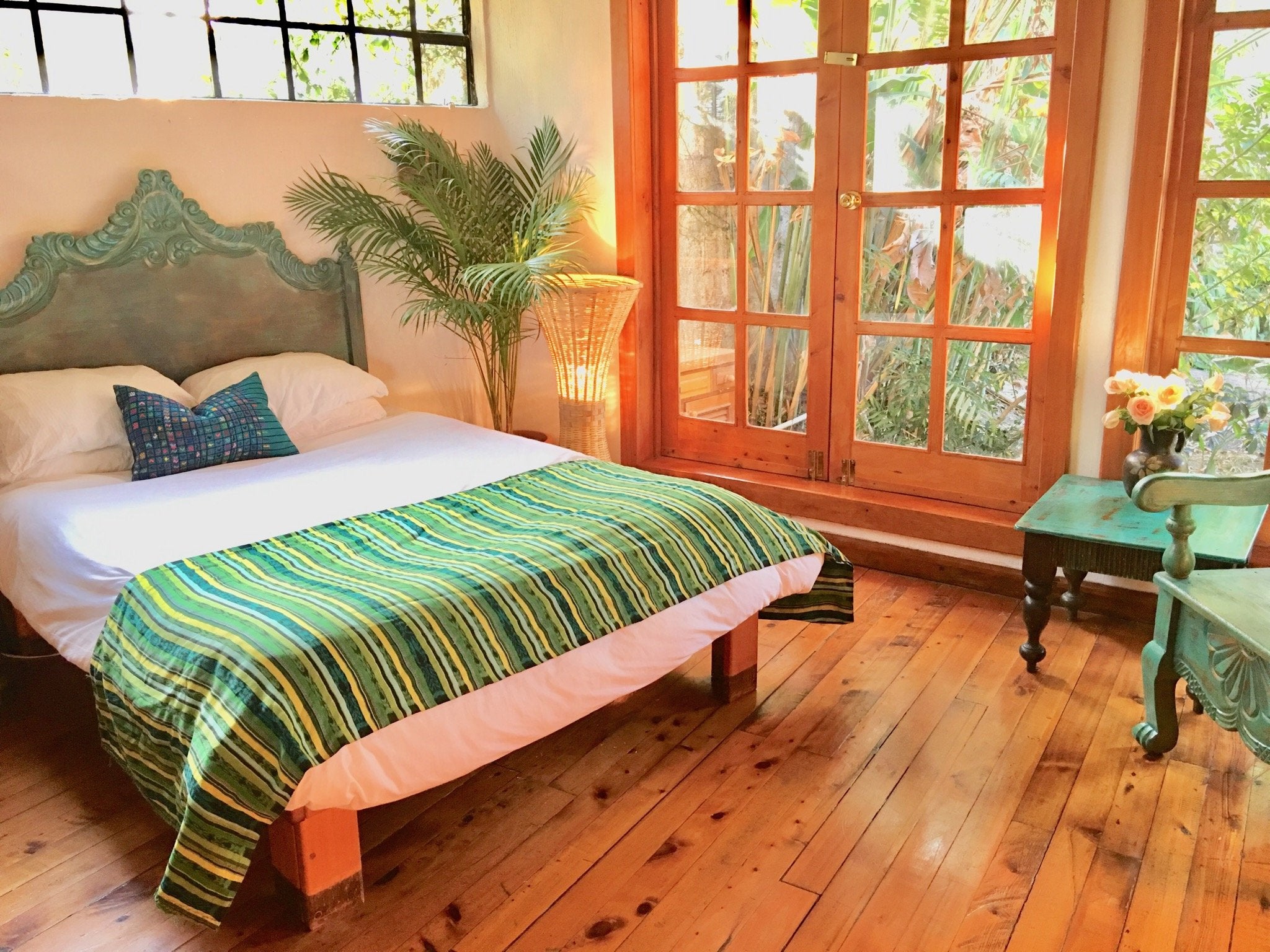 Guatemalan textiles, huipil pillow - Lamour Artisans