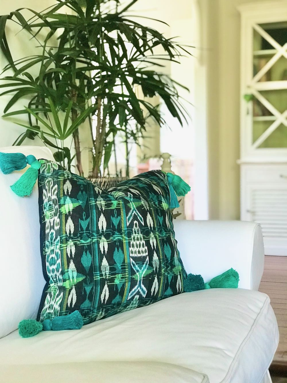 Guatemalan textiles, ikat pillow - Lamour Artisans