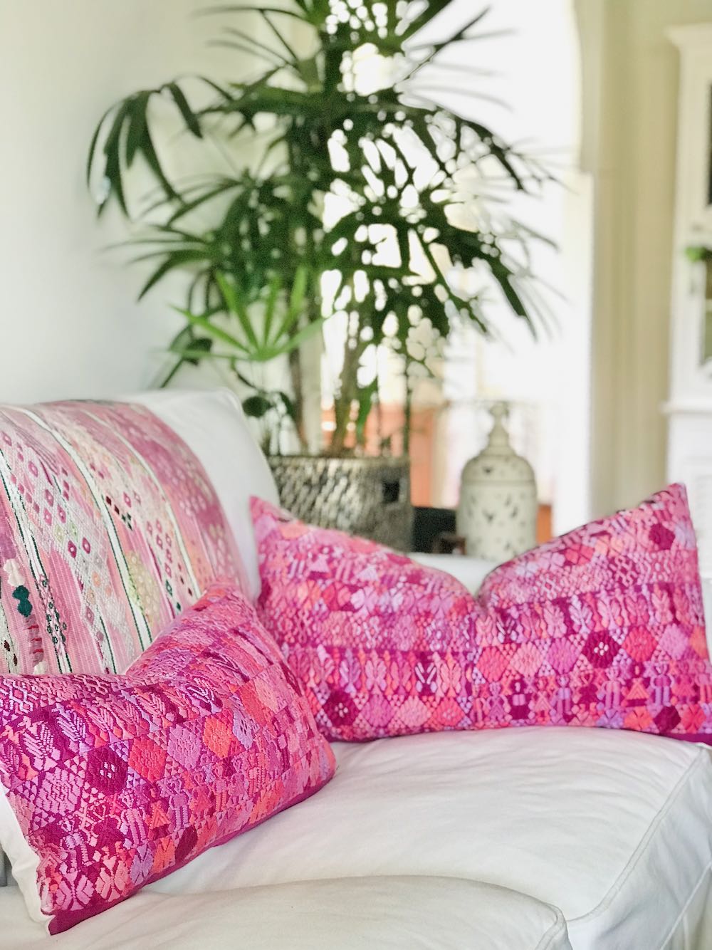 Guatemalan textiles, huipil pillow - Lamour Artisans