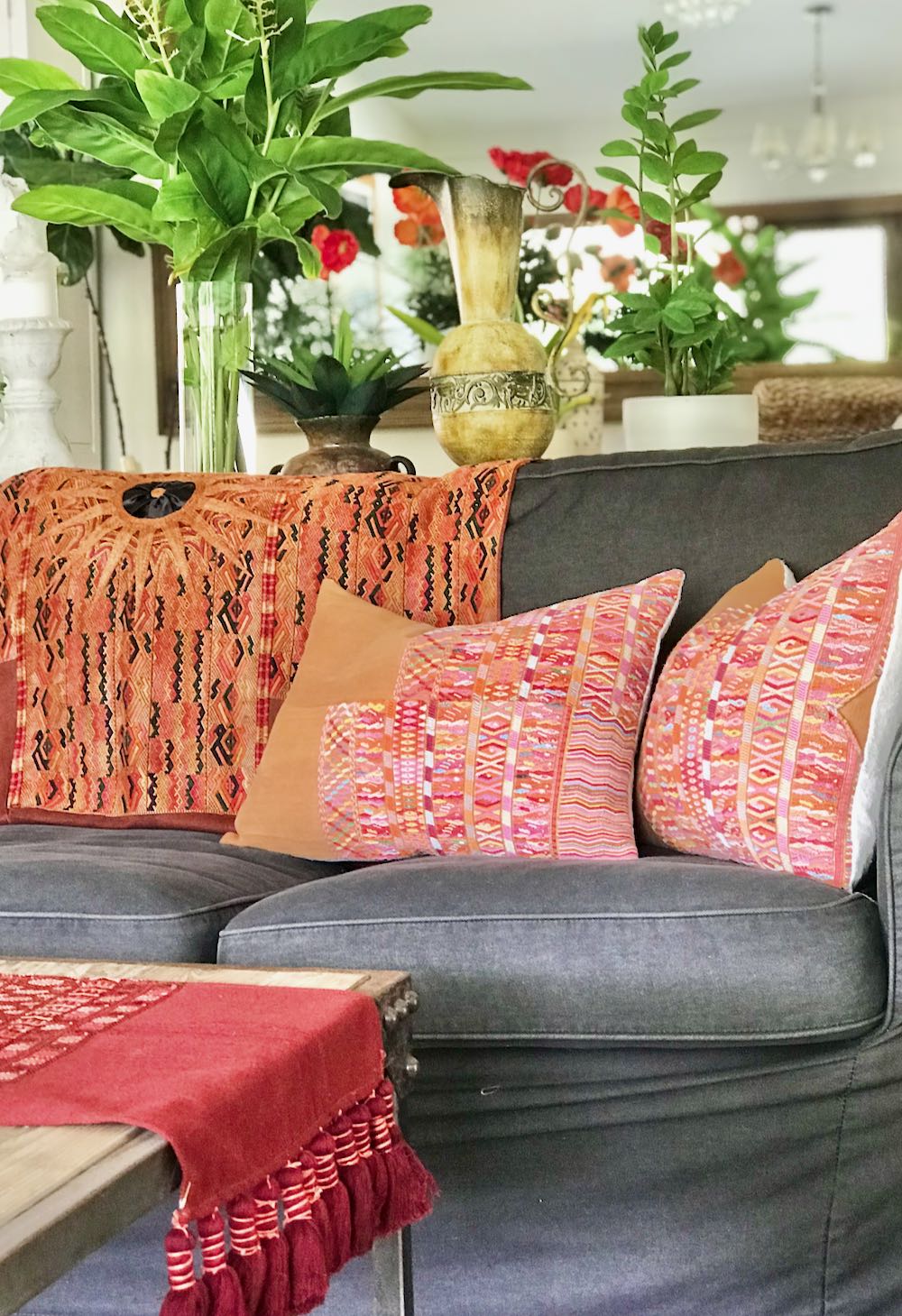 Guatemalan textiles, huipil pillow - Lamour Artisans