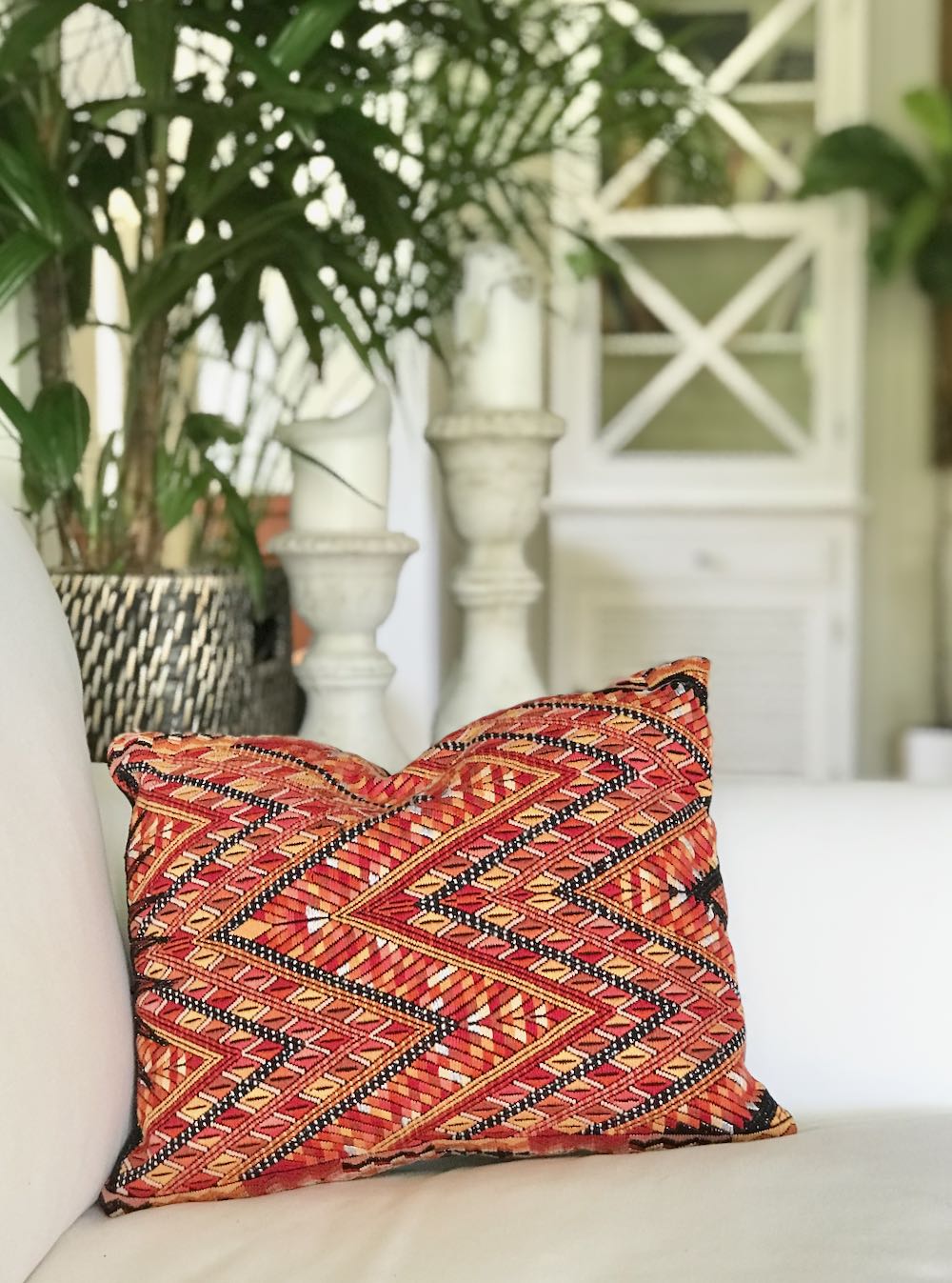 Guatemalan textiles, huipil pillow - Lamour Artisans