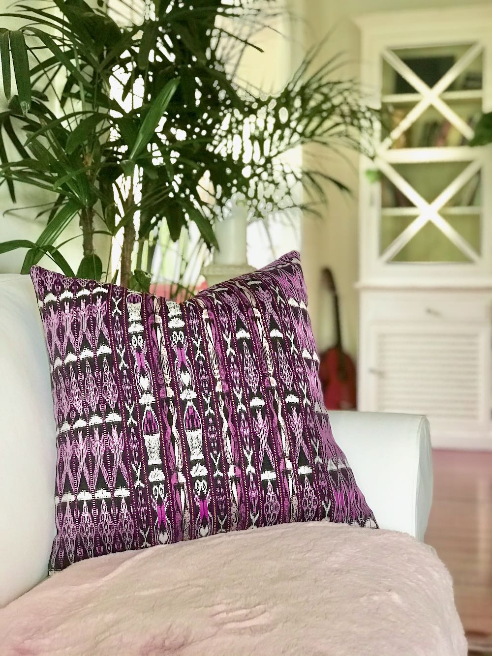 Guatemalan textiles, ikat pillow - Lamour Artisans