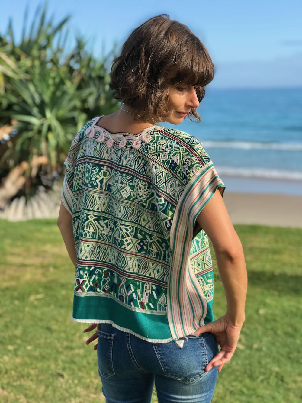 Guatemalan textiles, huipil - Lamour Artisans