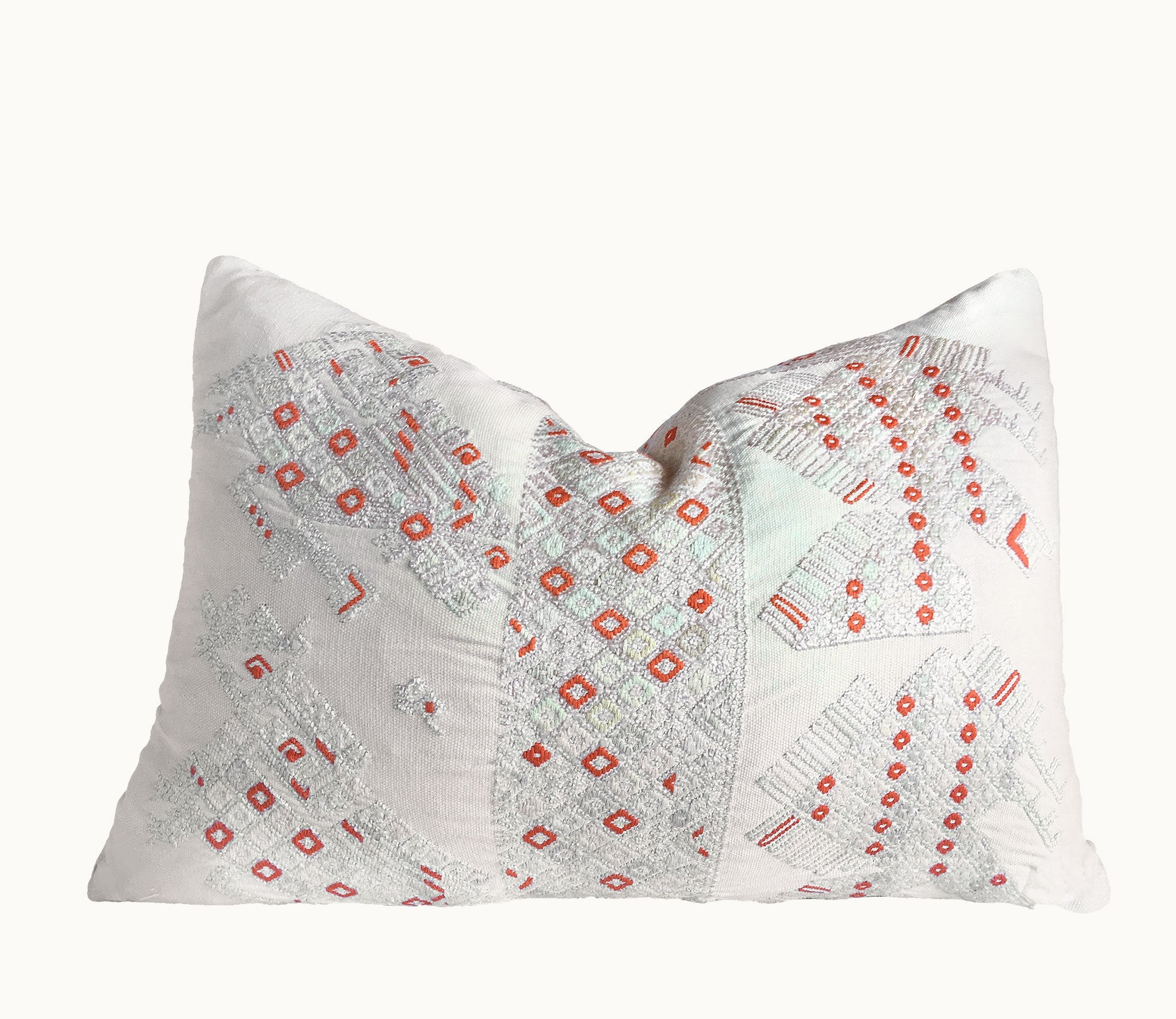 Guatemalan textiles, huipil pillow - Lamour Artisans