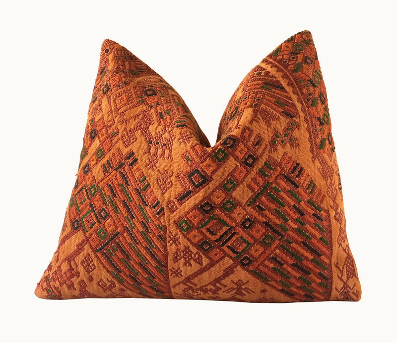 Guatemalan textiles, huipil pillow - Lamour Artisans