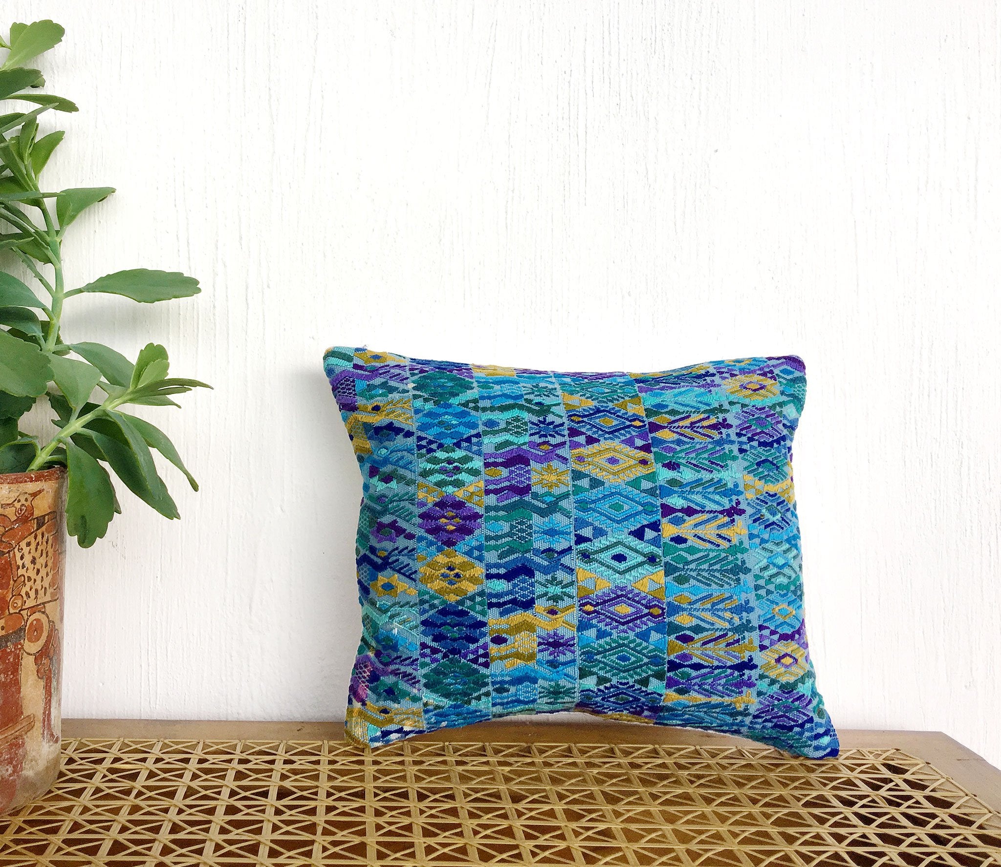 Guatemalan textiles, huipil pillow - Lamour Artisans