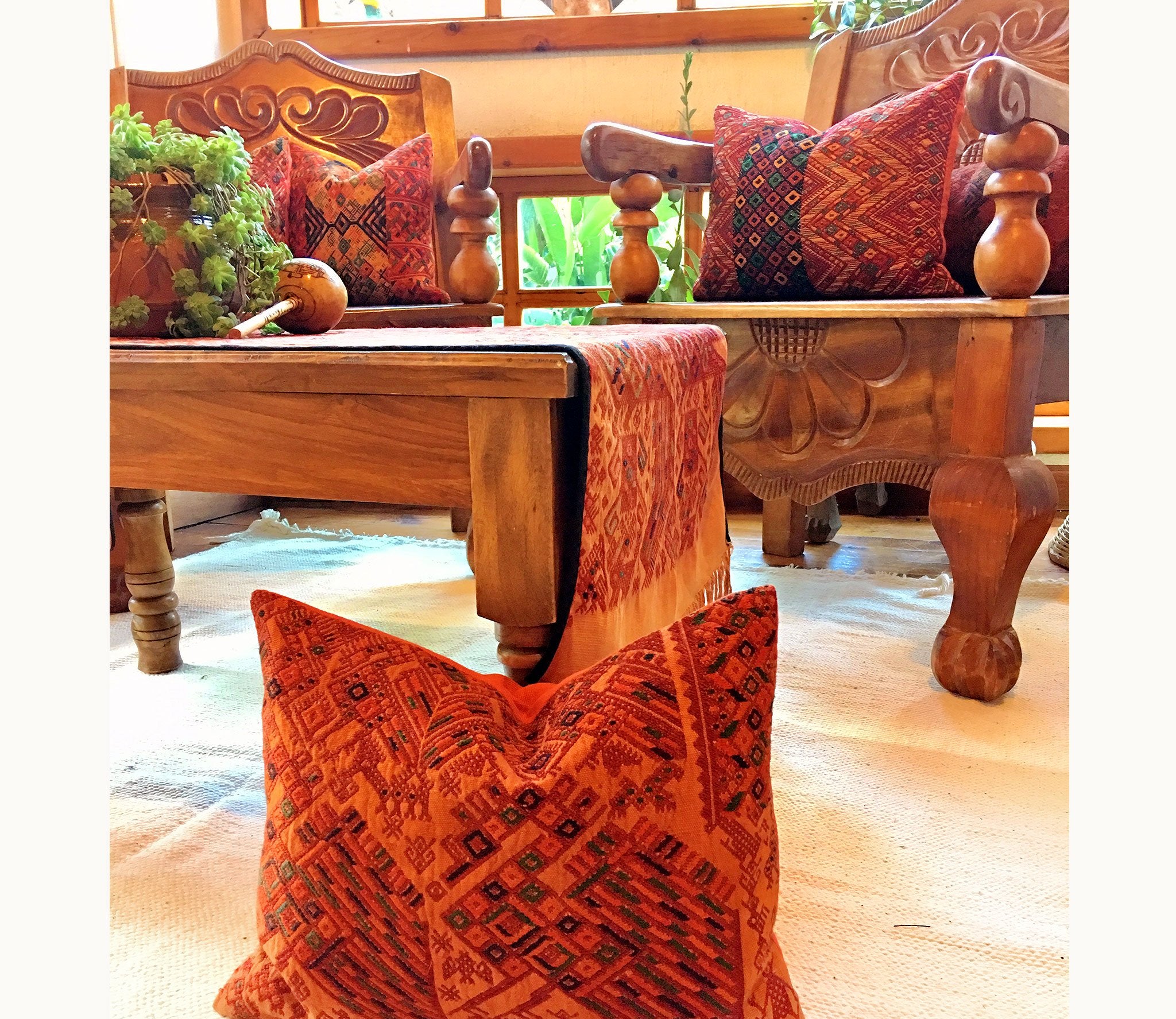 Guatemalan textiles, huipil pillow - Lamour Artisans
