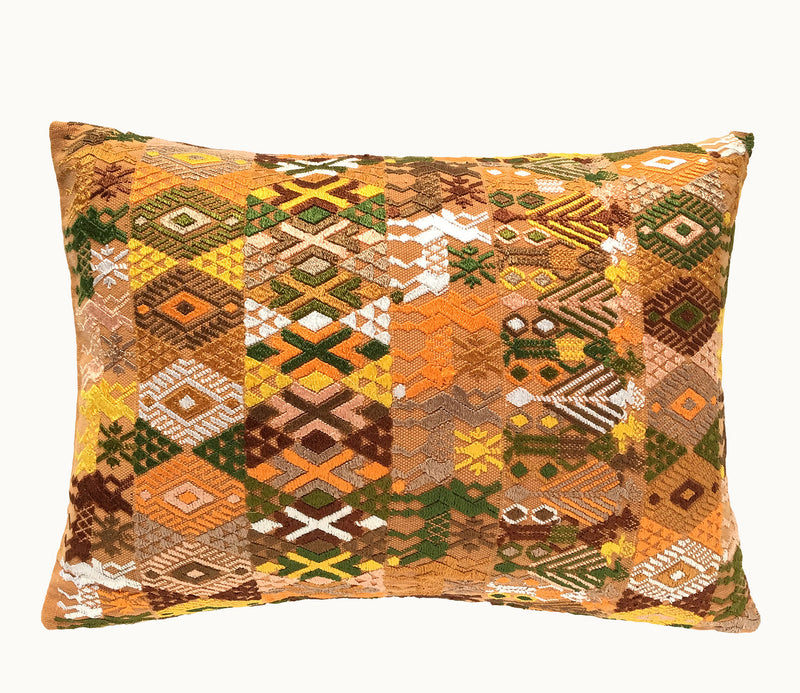 Guatemalan textiles, huipil pillow - Lamour Artisans