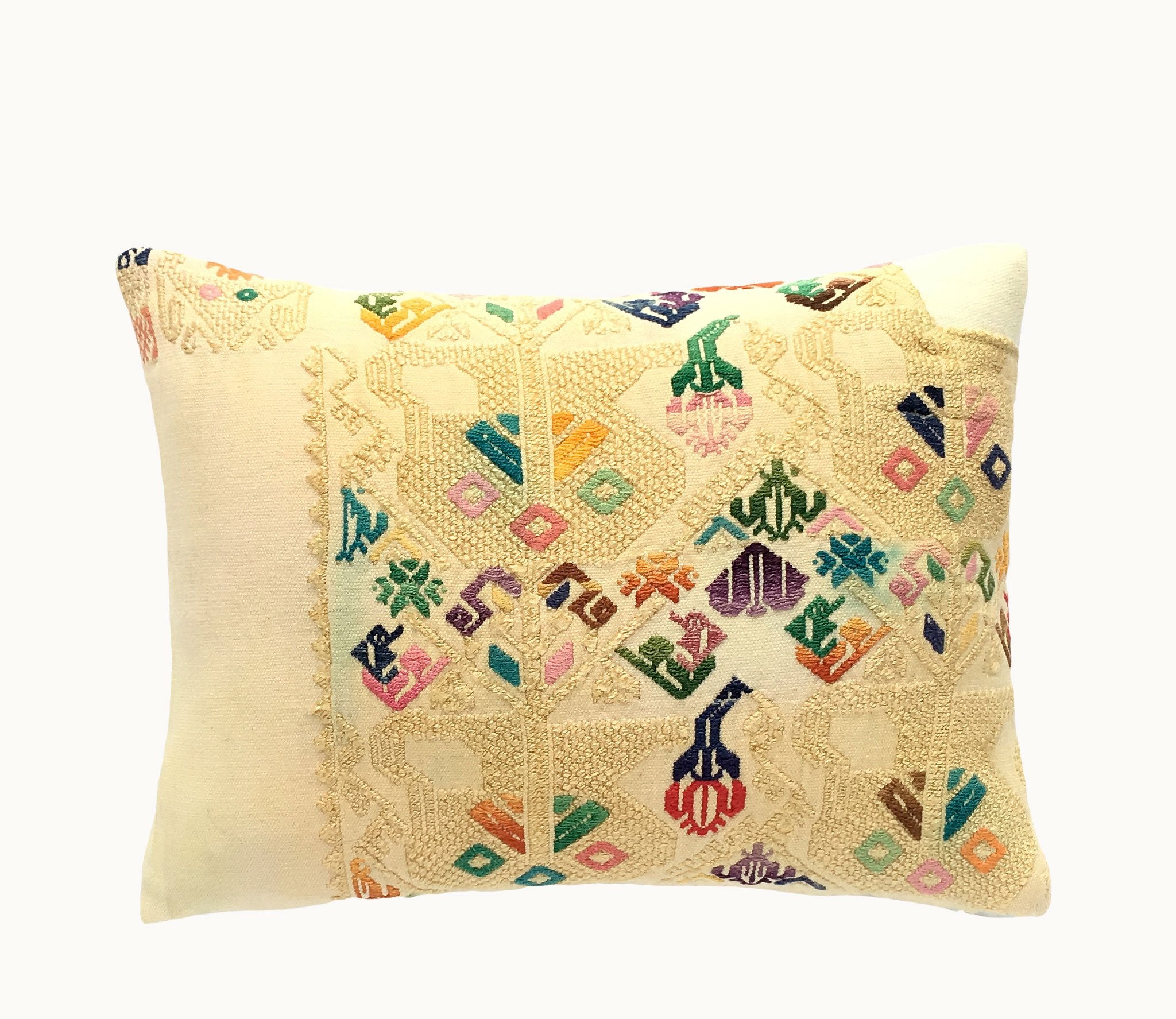 Guatemalan textiles, huipil pillow - Lamour Artisans