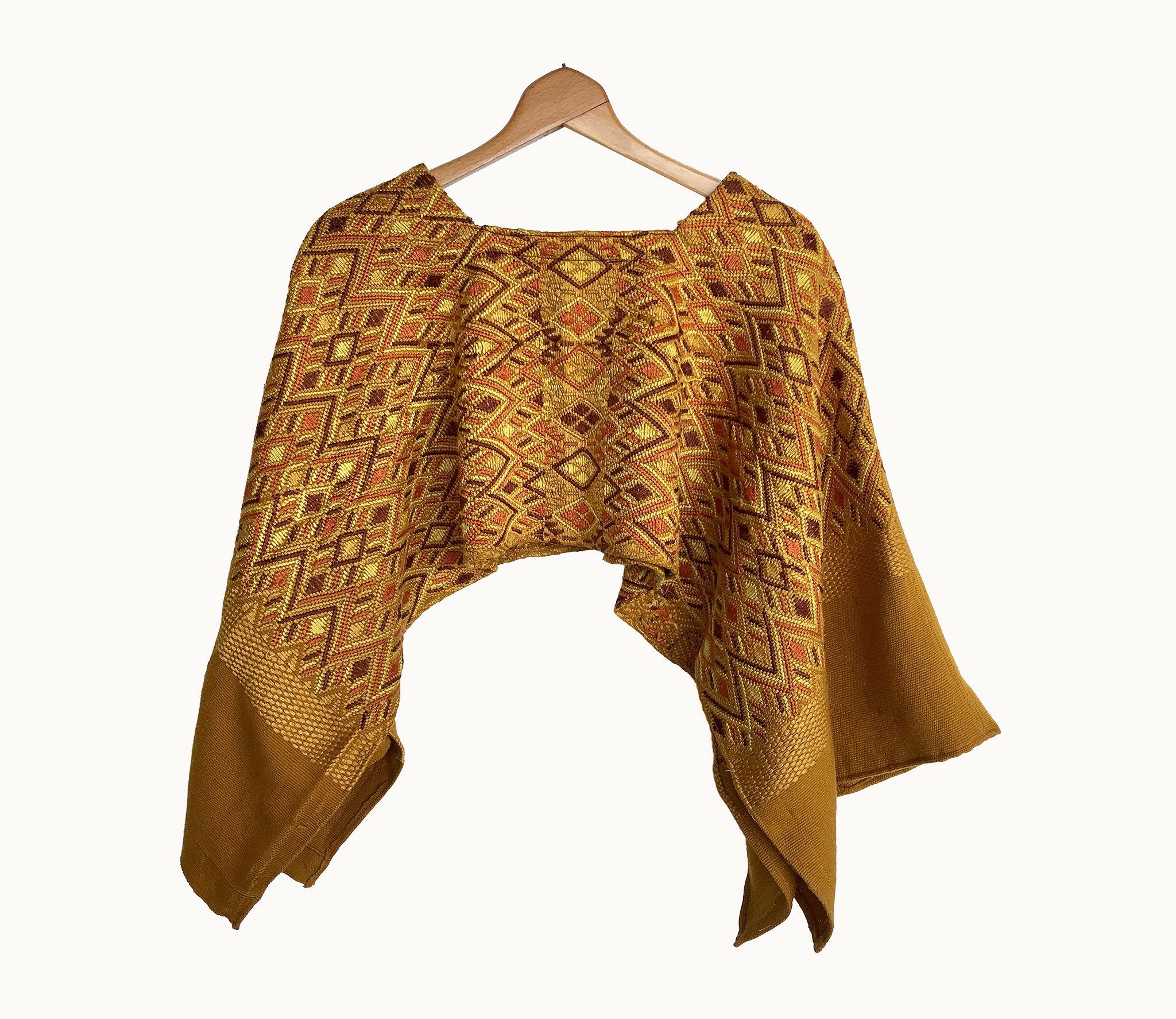 Guatemalan textiles, huipil - Lamour Artisans