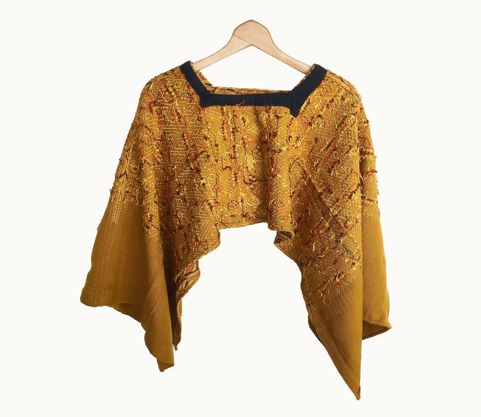 Guatemalan textiles, huipil - Lamour Artisans