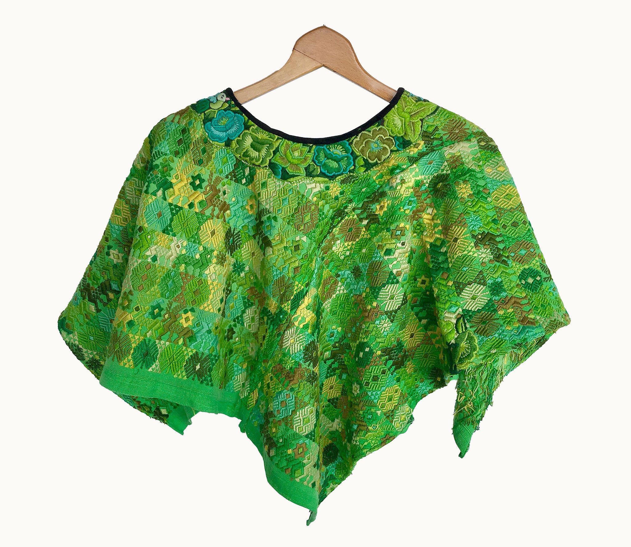 Guatemalan textiles, huipil - Lamour Artisans