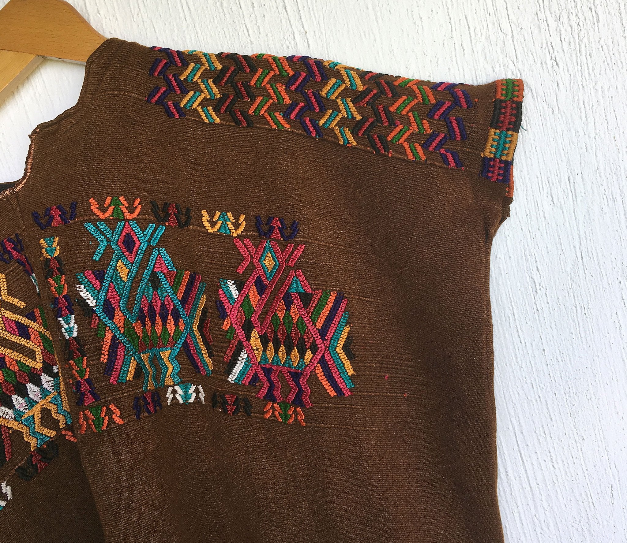Guatemalan textiles, huipil - Lamour Artisans