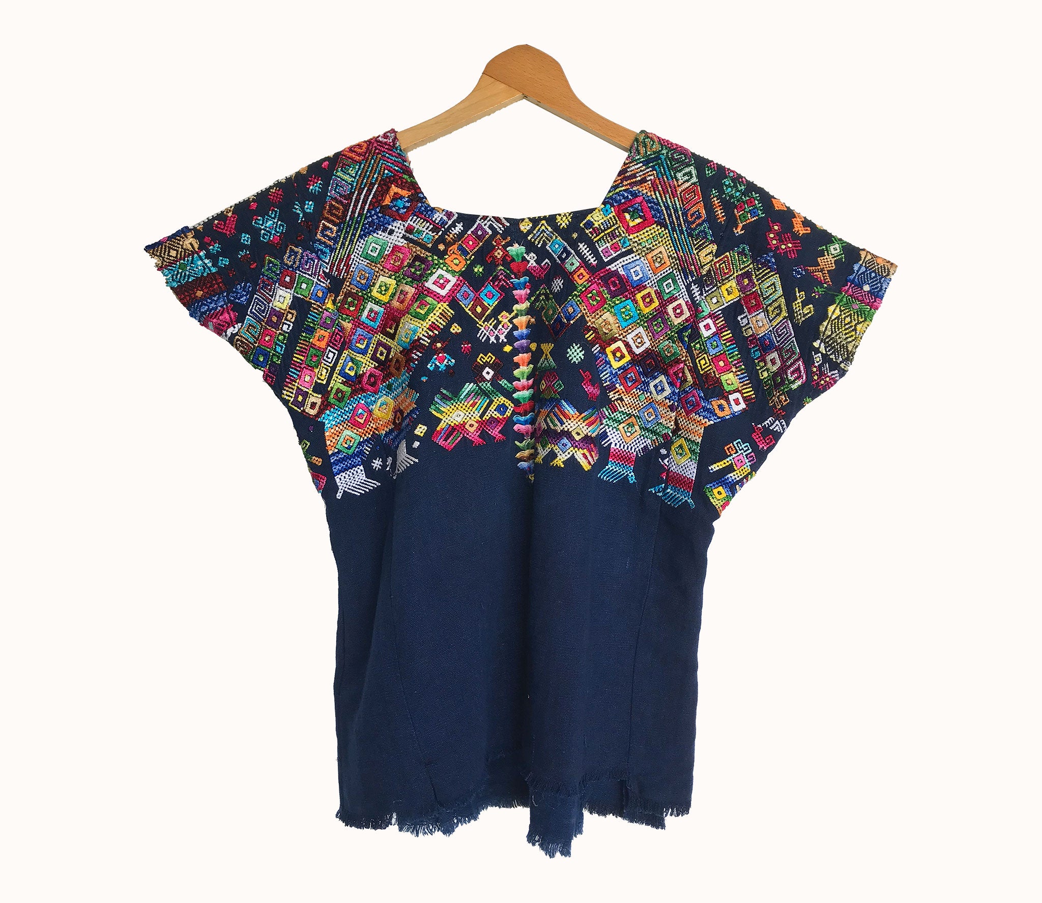 Guatemalan textiles, huipil - Lamour Artisans