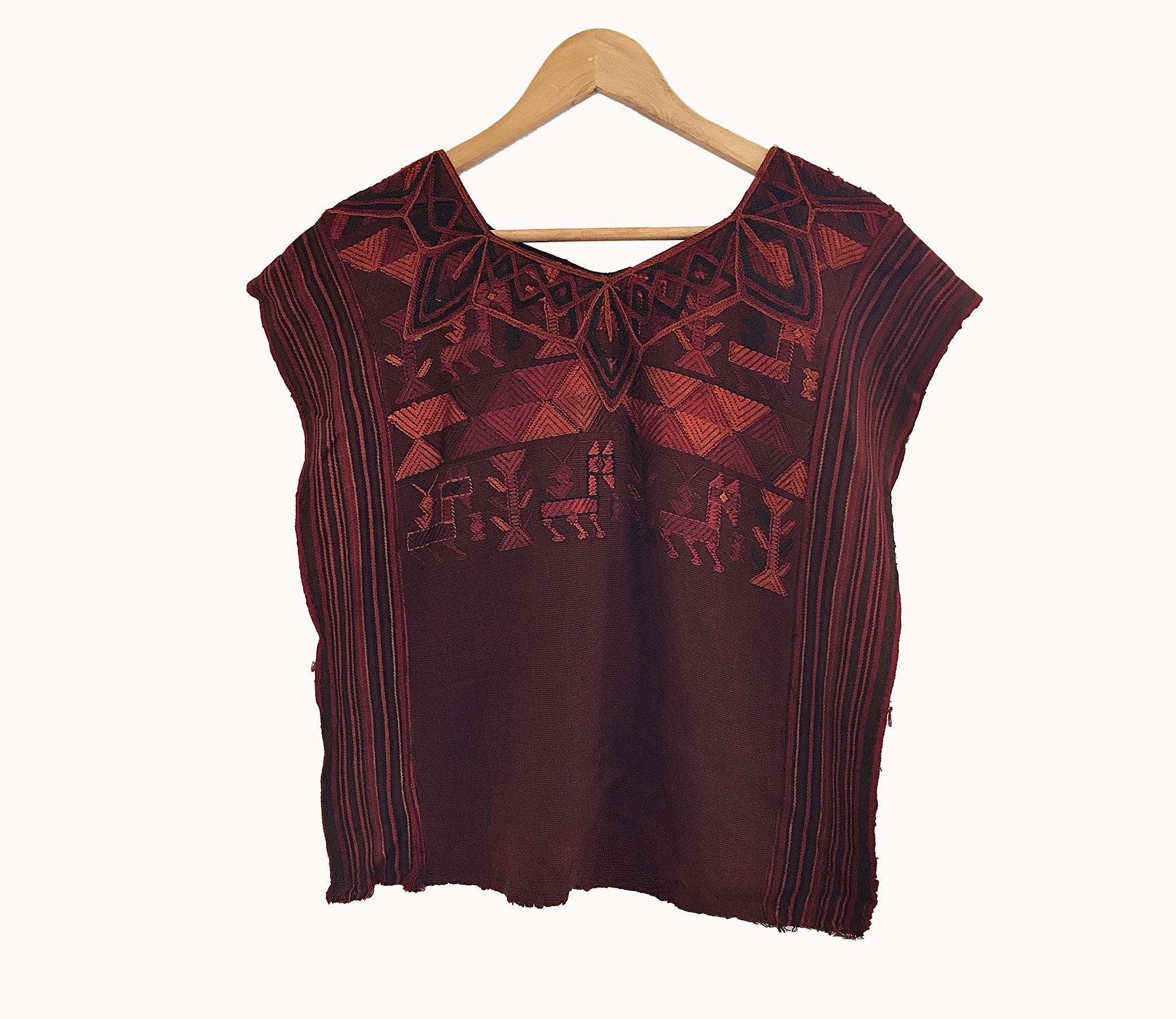 Guatemalan textiles, huipil - Lamour Artisans