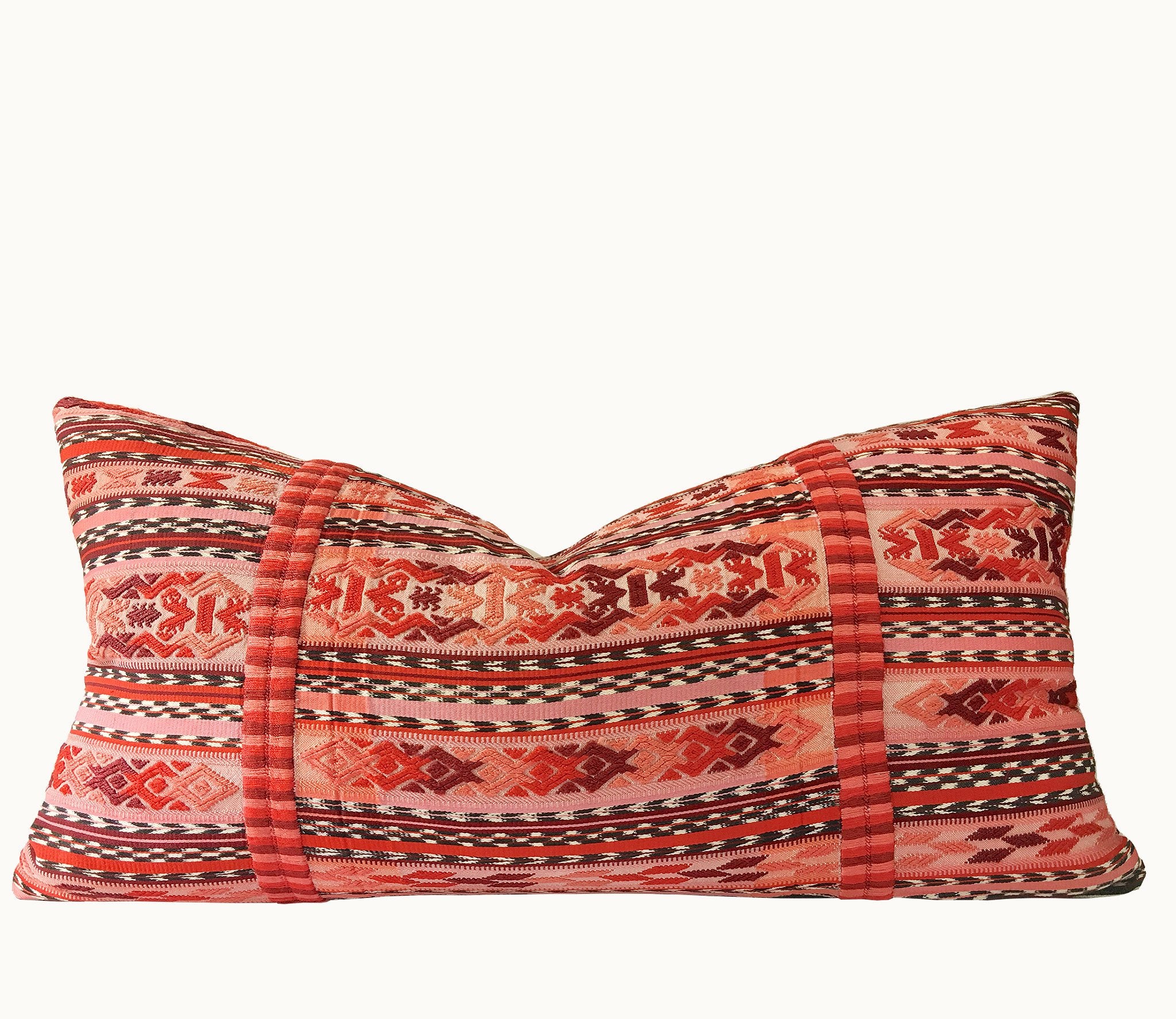 Guatemalan textiles, huipil pillow - Lamour Artisans
