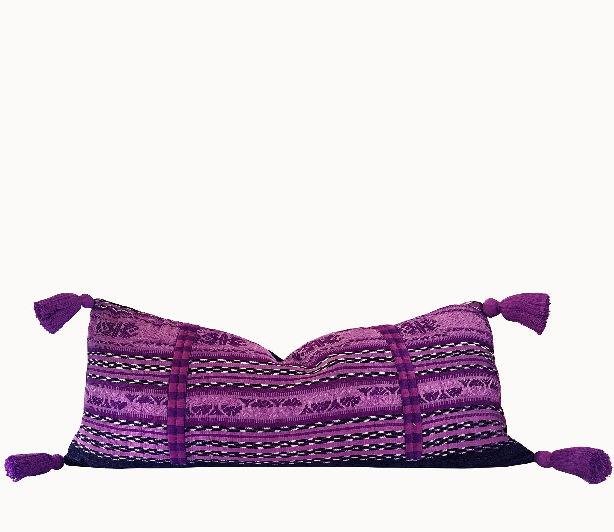 Guatemalan textiles, huipil pillow - Lamour Artisans