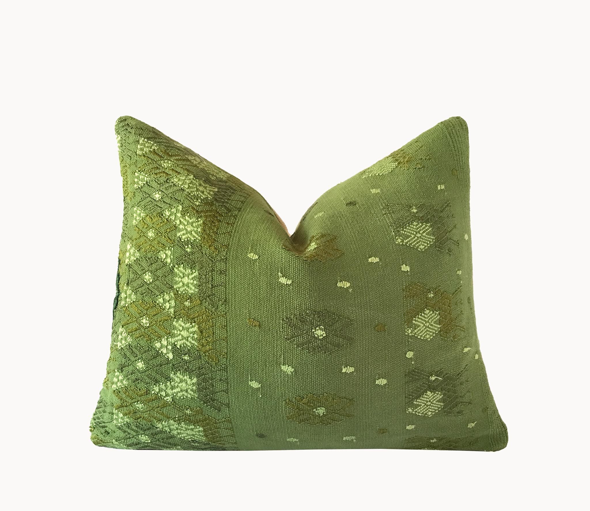 Guatemalan textiles, huipil pillow - Lamour Artisans