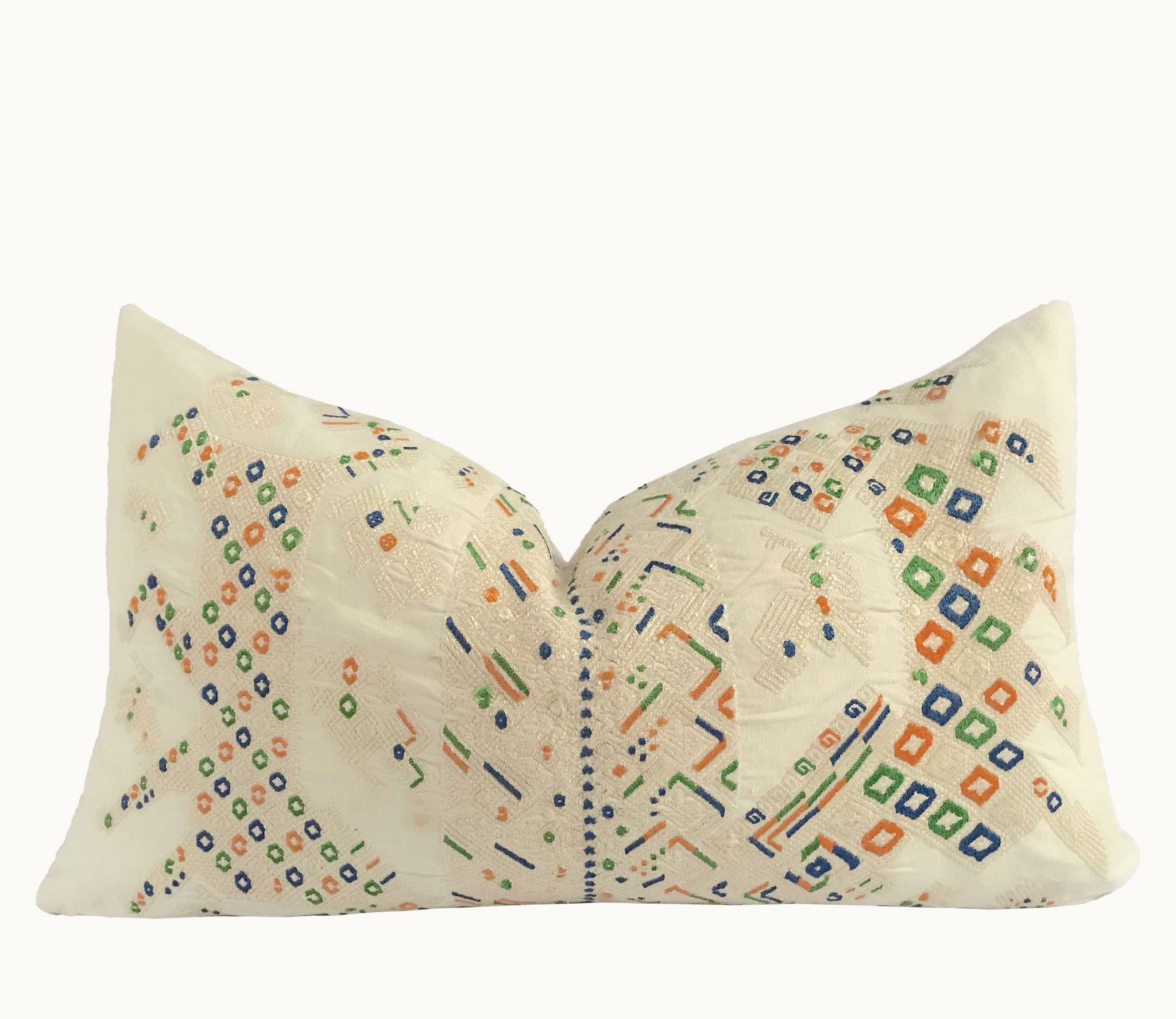 Guatemalan textiles, huipil pillow - Lamour Artisans