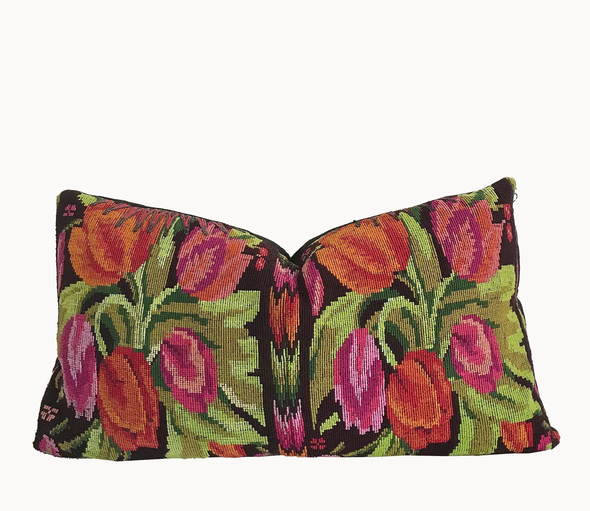 Guatemalan textiles, huipil pillow - Lamour Artisans