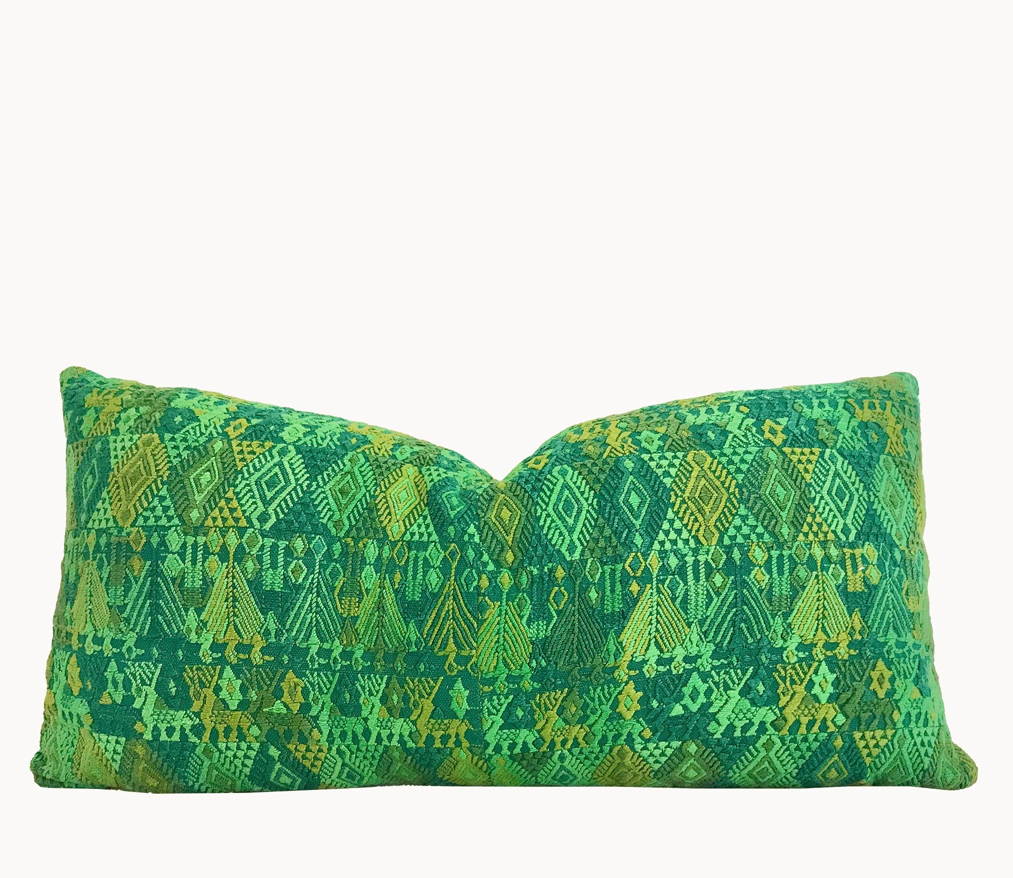 Guatemalan textiles, huipil pillow - Lamour Artisans