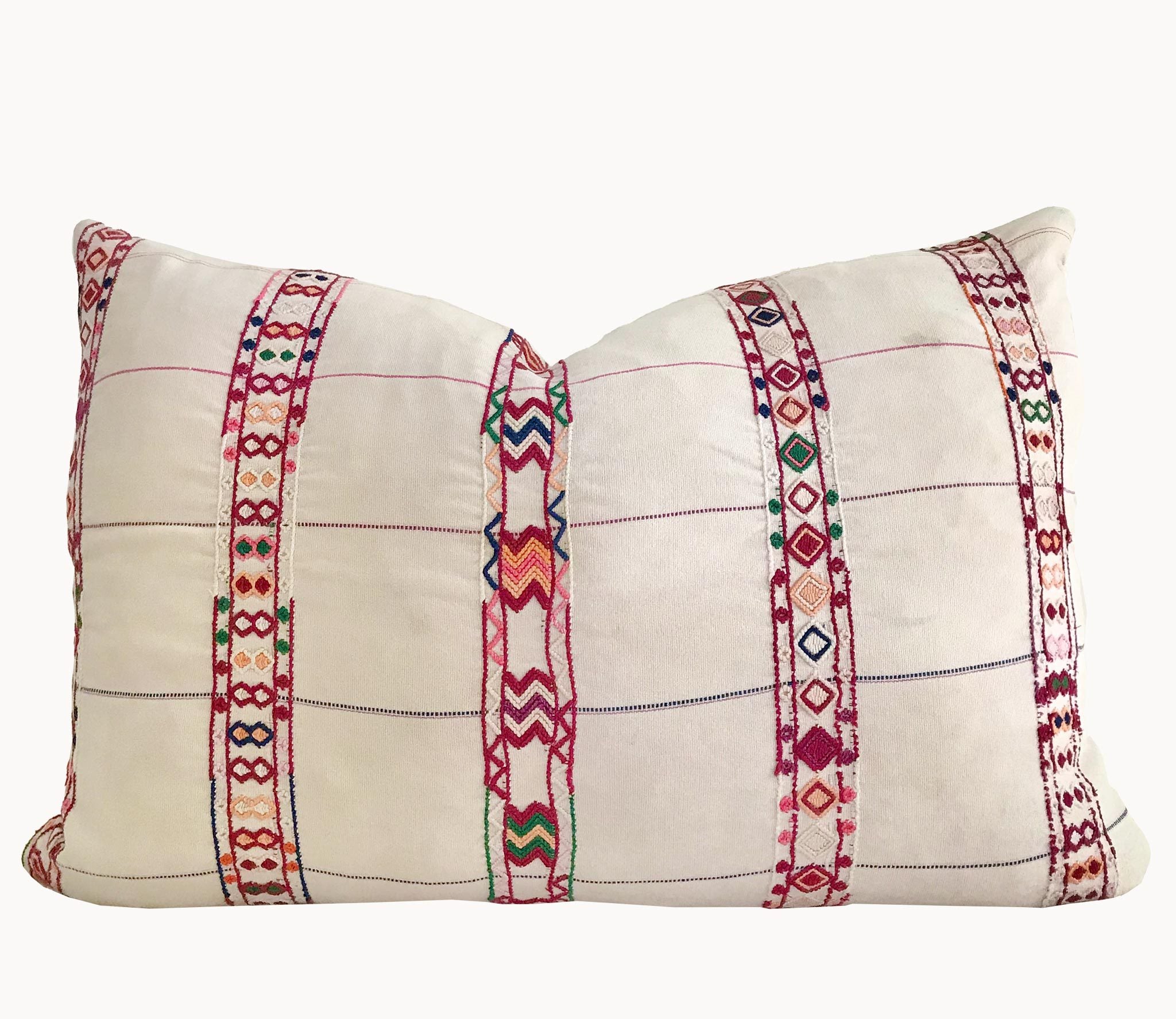 Guatemalan textiles, huipil pillow - Lamour Artisans