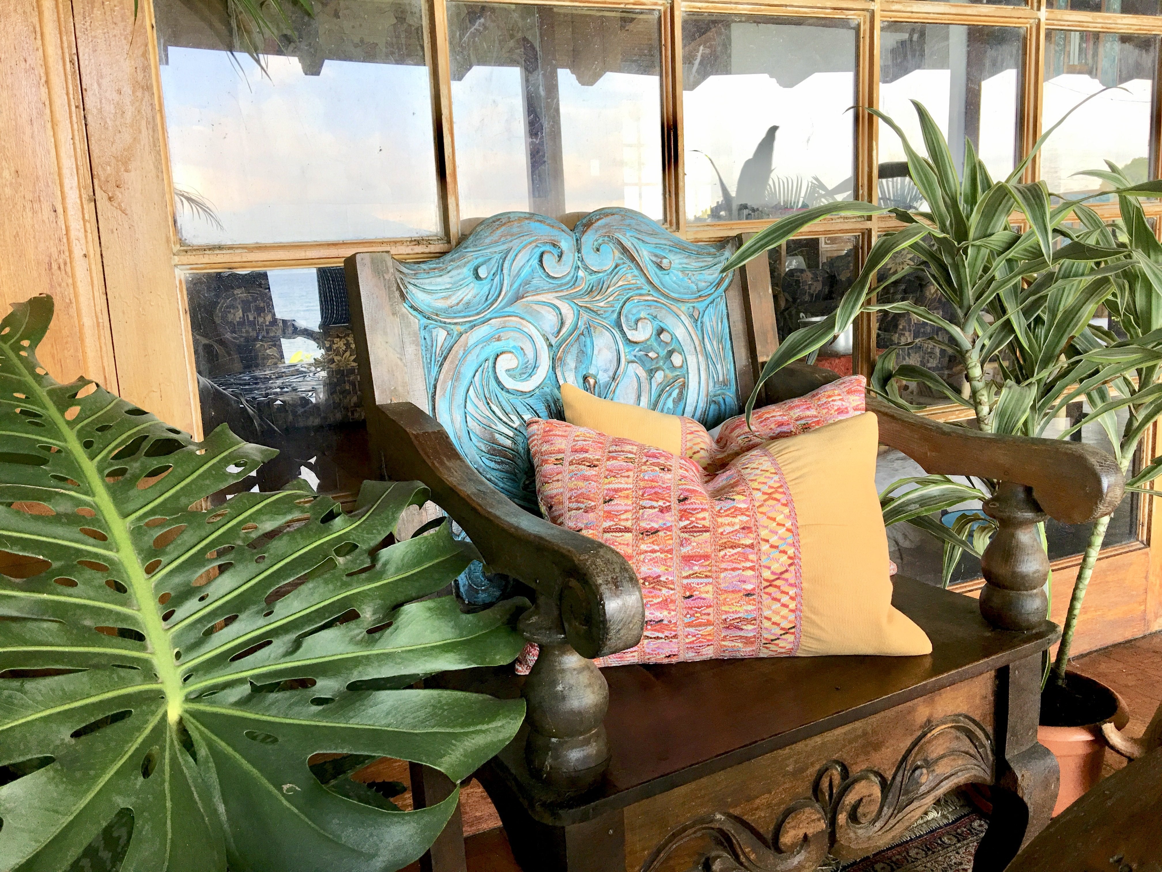 Guatemalan textiles, huipil pillow - Lamour Artisans