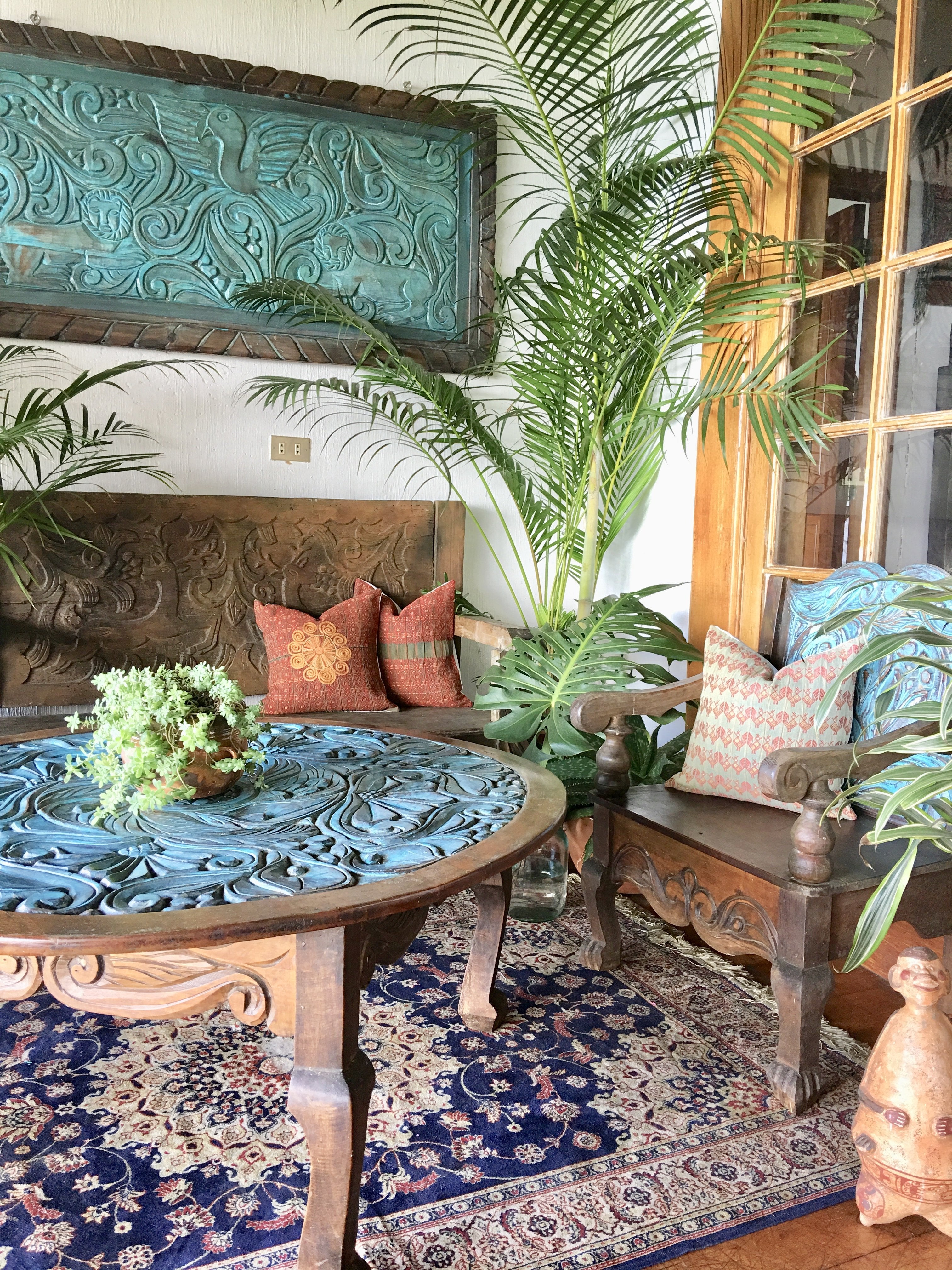 Guatemalan textiles, huipil pillow - Lamour Artisans