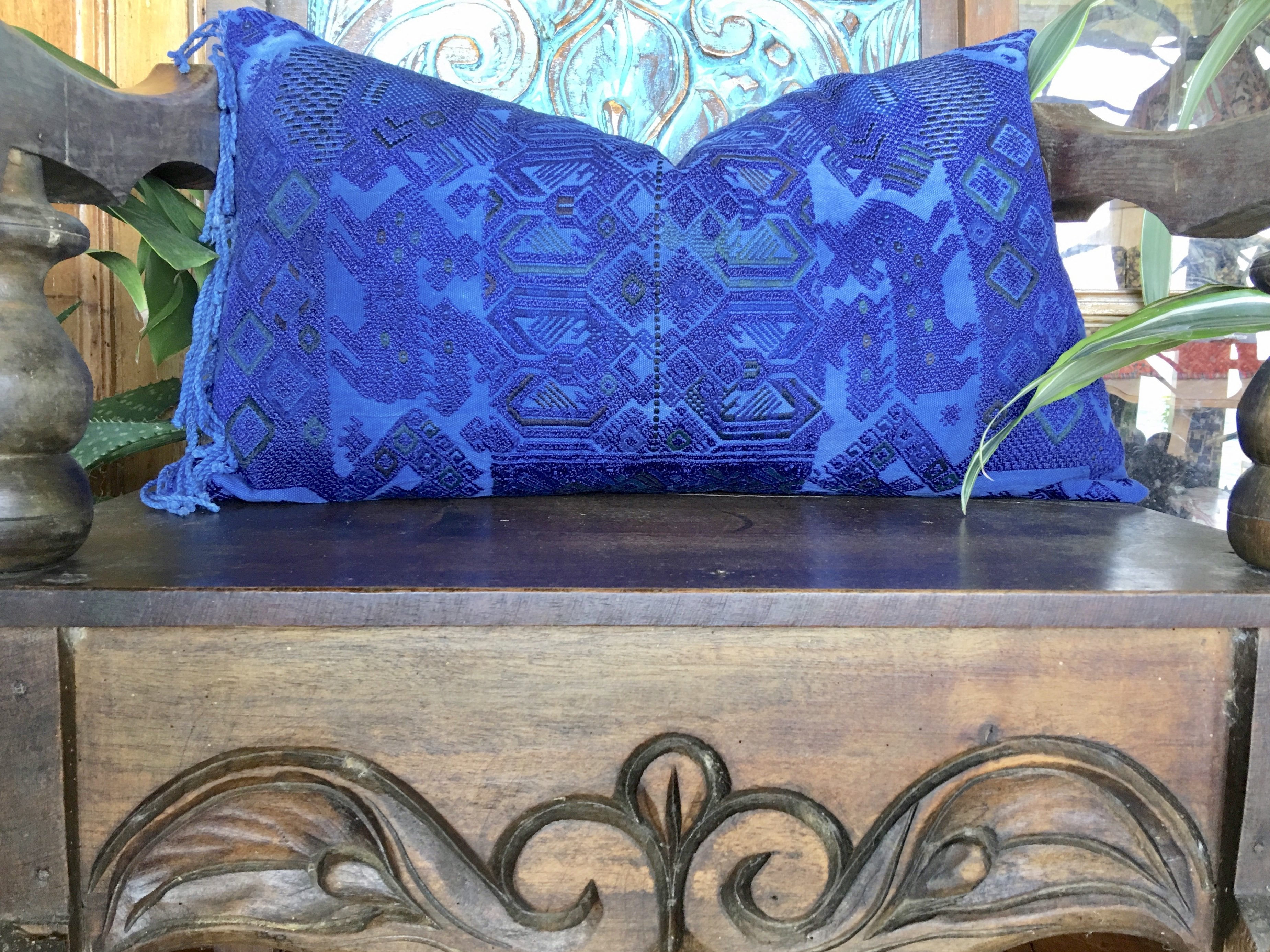 Guatemalan textiles, huipil pillow - Lamour Artisans