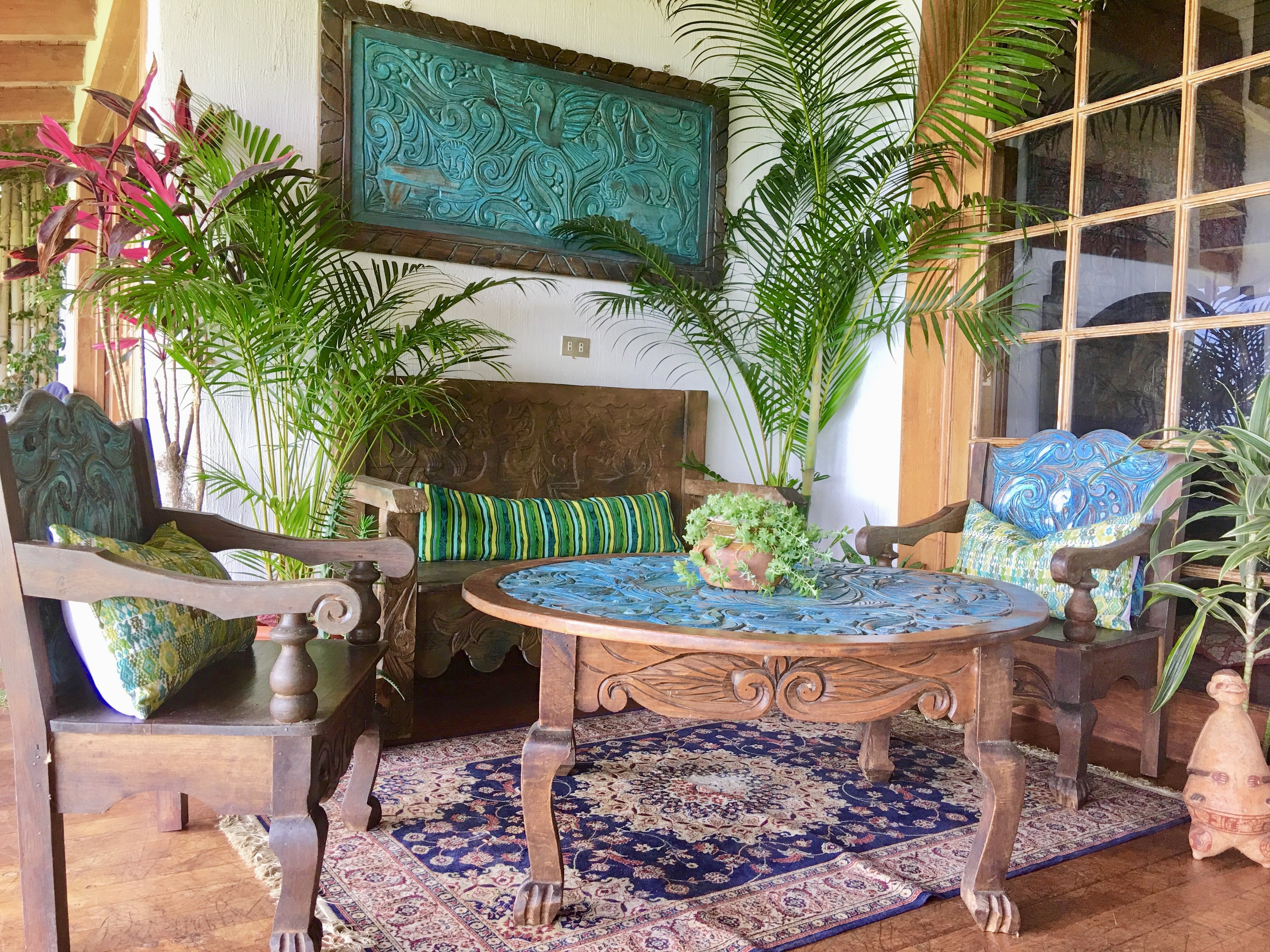 Guatemalan textiles, ikat pillow - Lamour Artisans