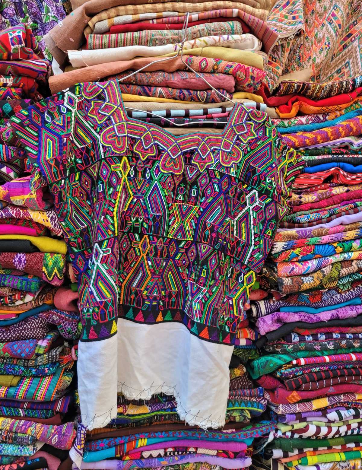 Dramatic Nebaj huipil #2-117