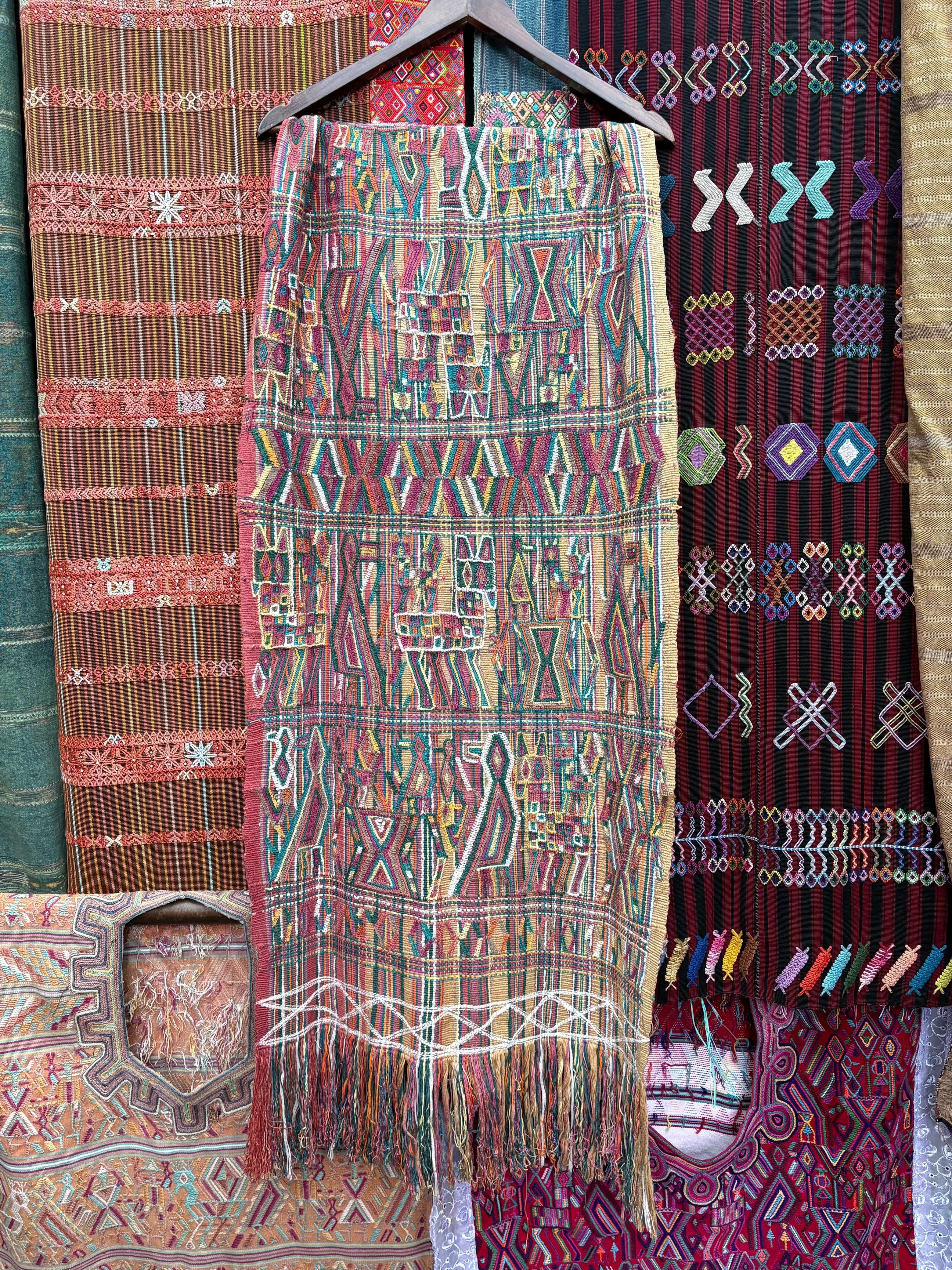 (Reservado para Anne) Huipil de Cobán pastel y tzute de Nebaj