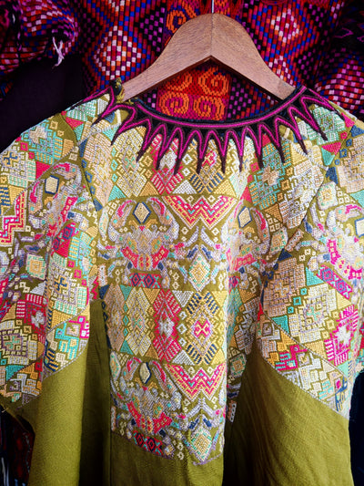 4 Chichi huipiles para Mucy