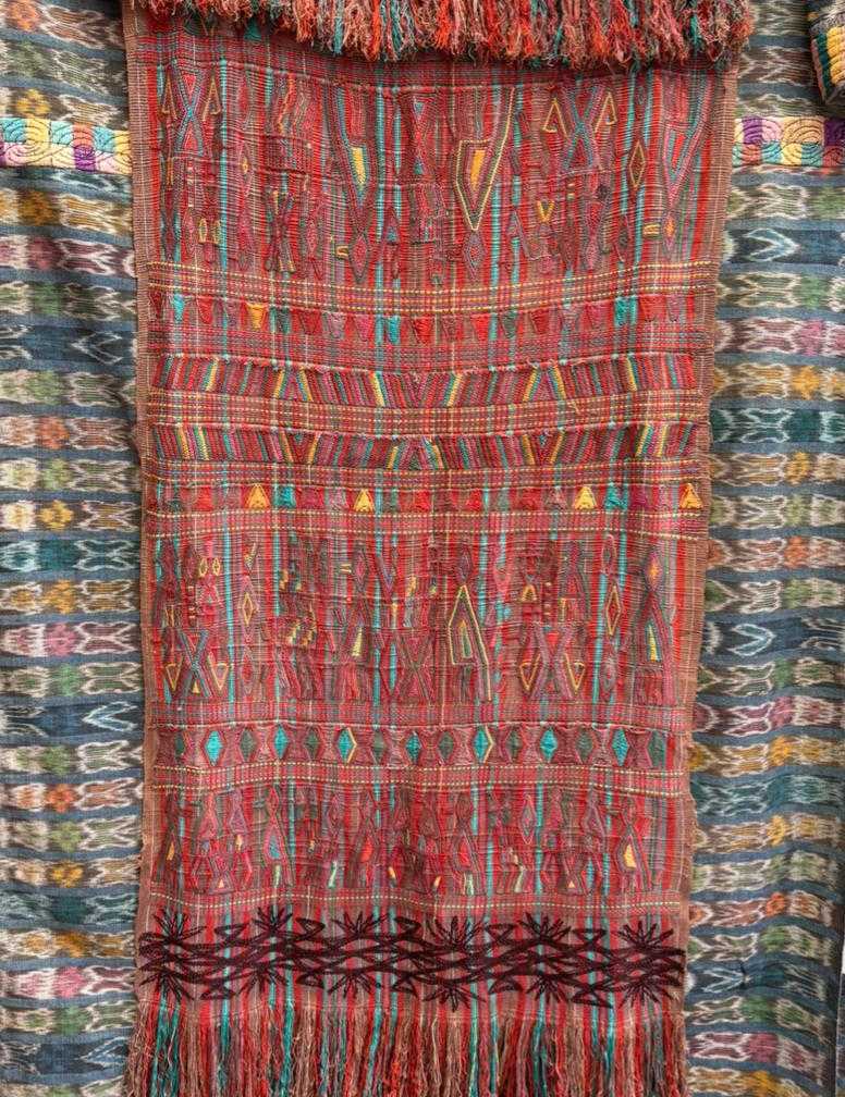 Faded red Nebaj tzute #4-272