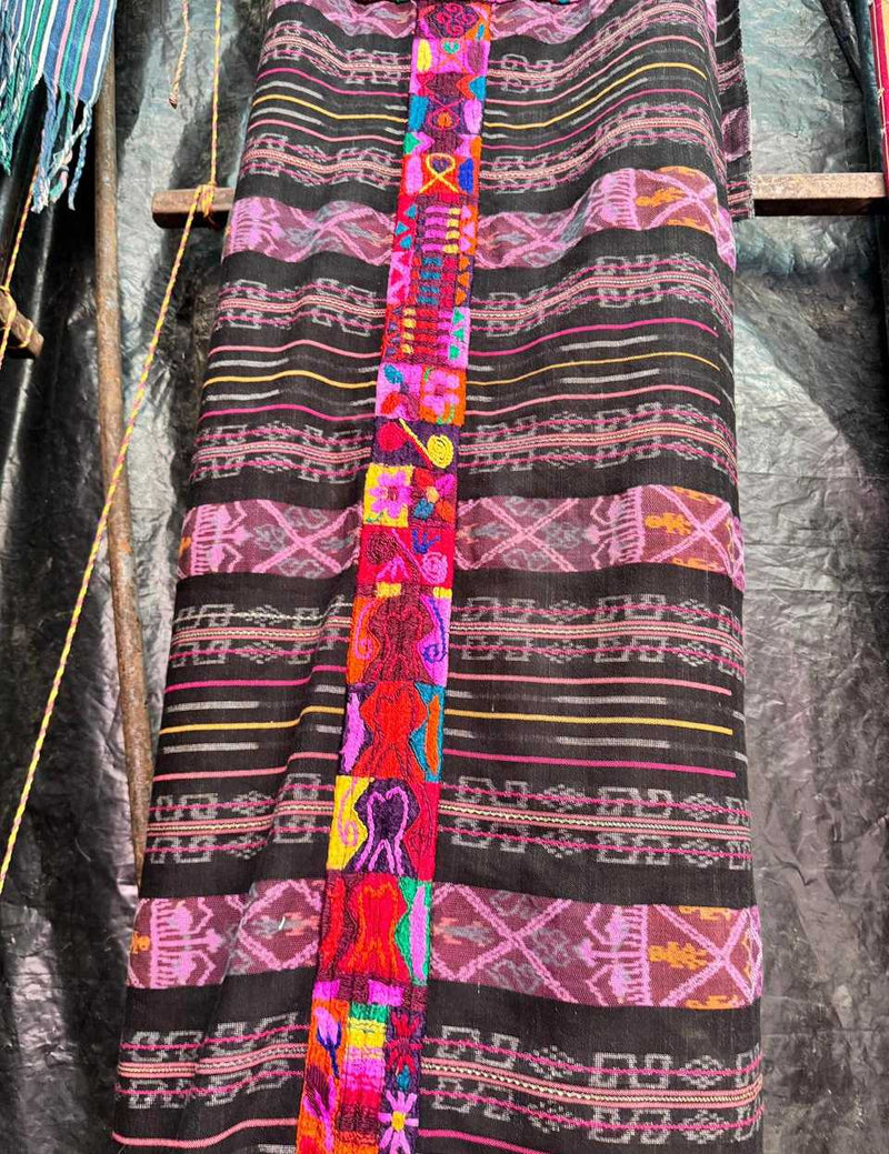 Pink and black Chichicastenango corte #5-69