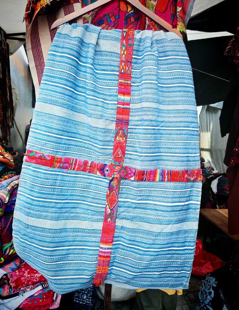 Pale blue with red randa Chichicastenango corte #5-3