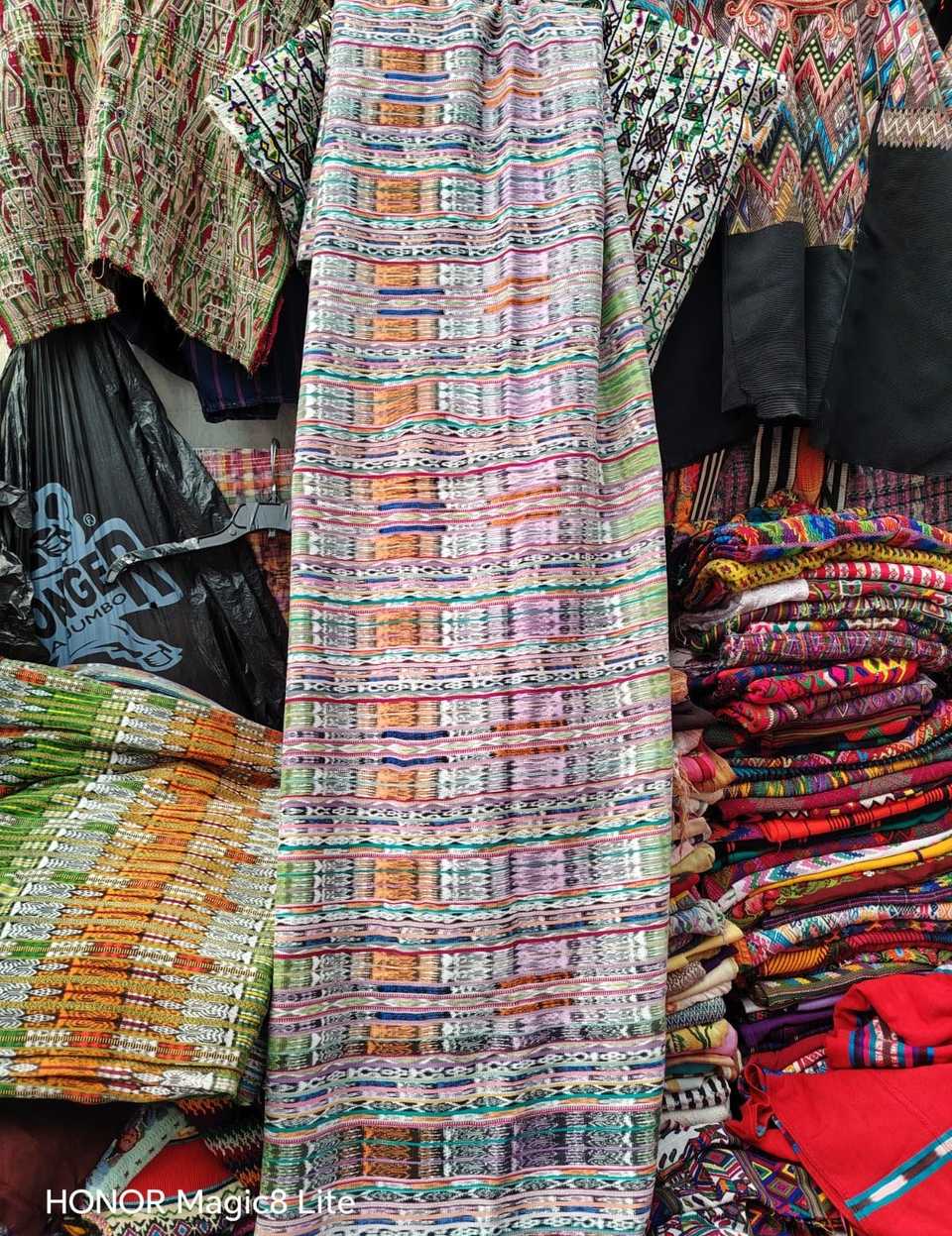 Ice cream coloured Patzun corte #4-300