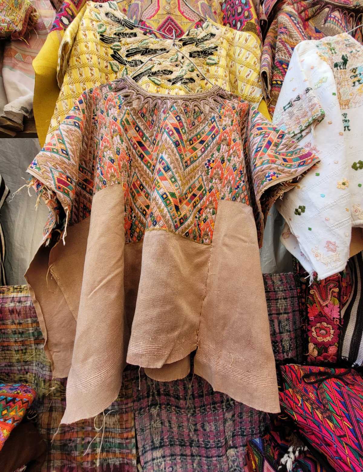 Cafe geometric Chichi huipil #2-88