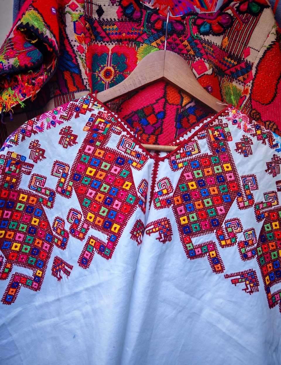 White with Largatos Nahuala huipil #5-13