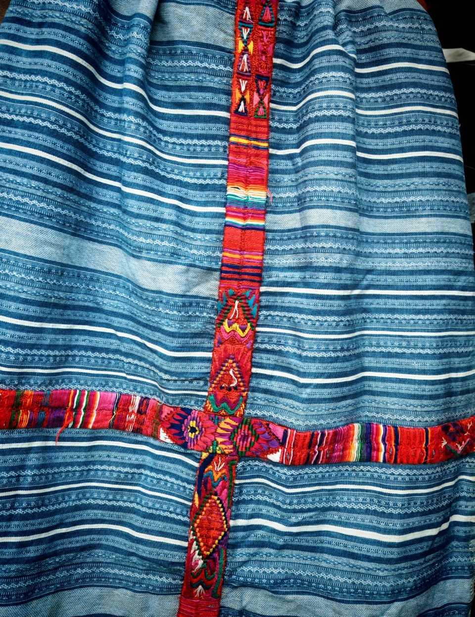 Pale blue with red randa Chichicastenango corte #5-3