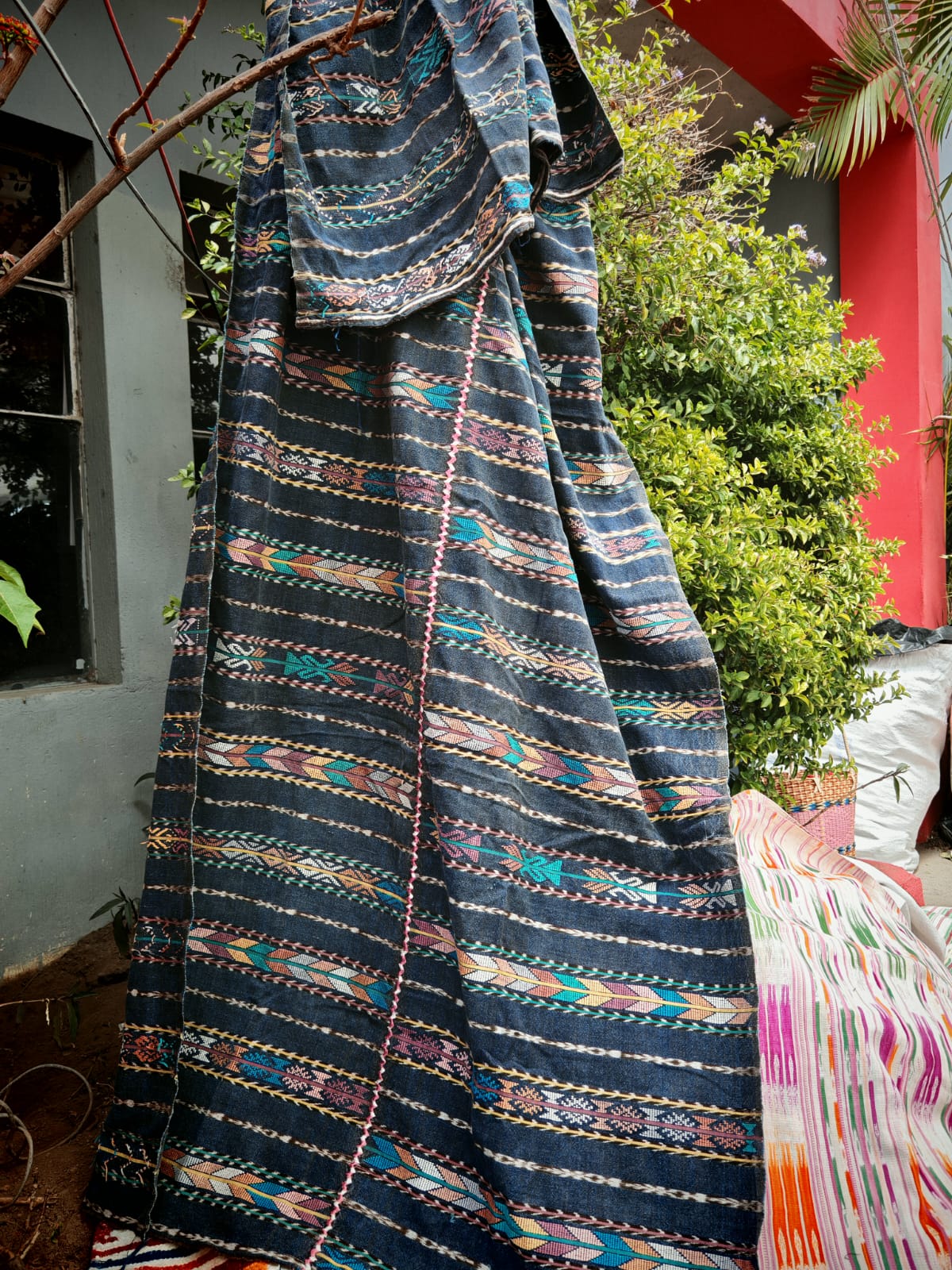 Zunil corte for April