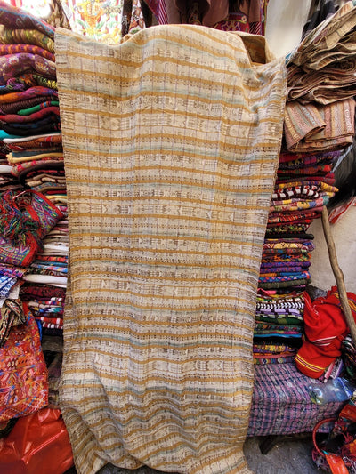 2 huipiles y 2 cortes para abril