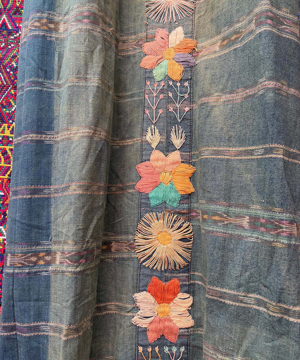 Faded Indigo Chichi corte with extravagant randa