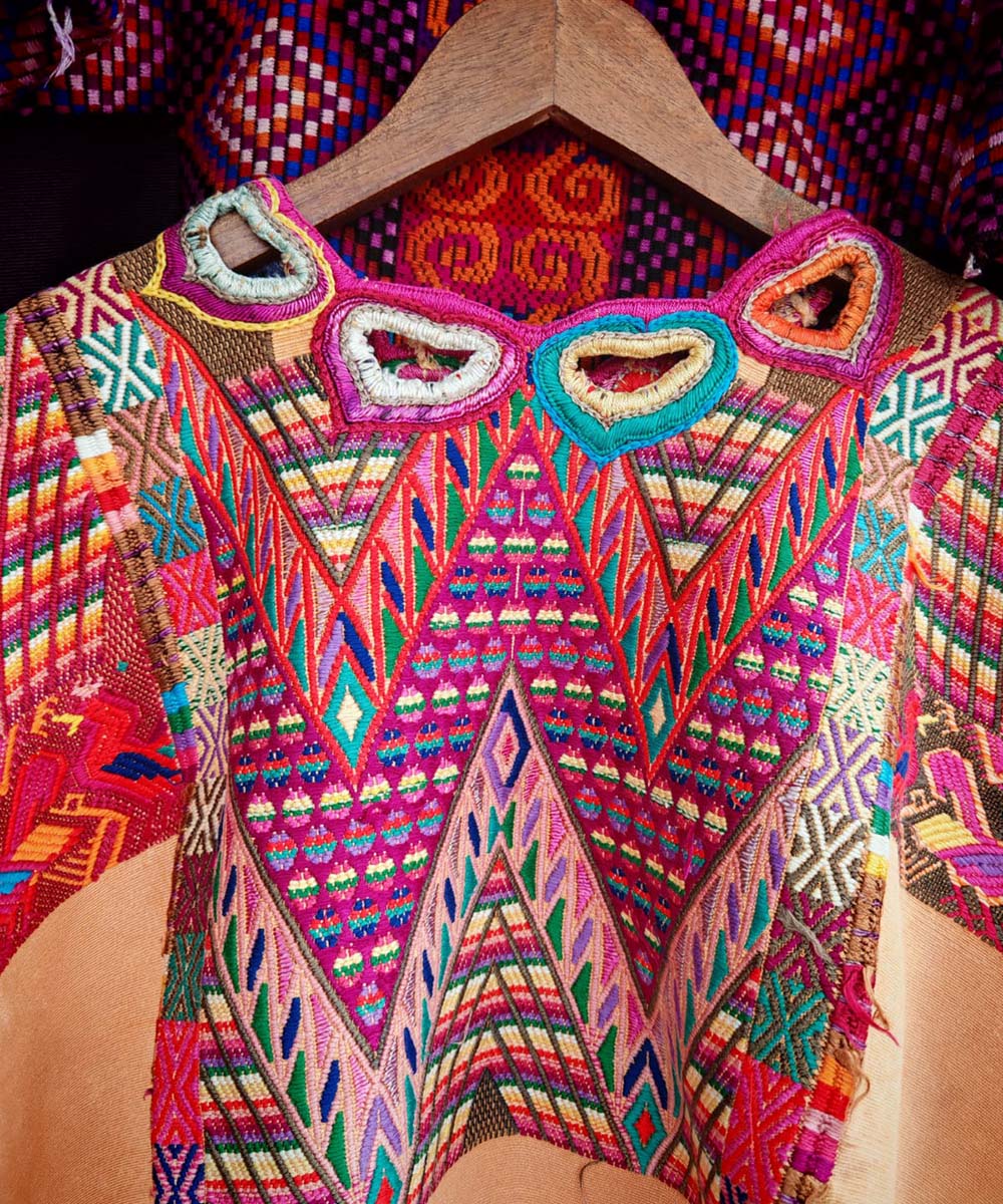 Huipil chichi con escote fabuloso