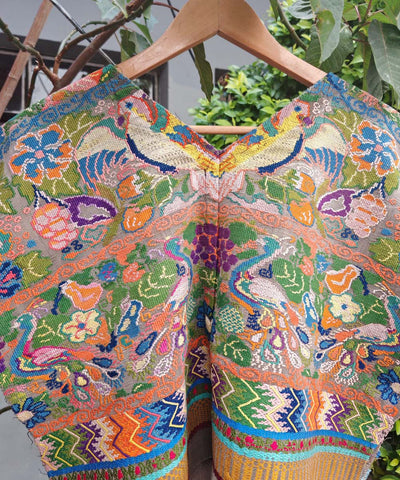 Aguas Calientas huipil with birds