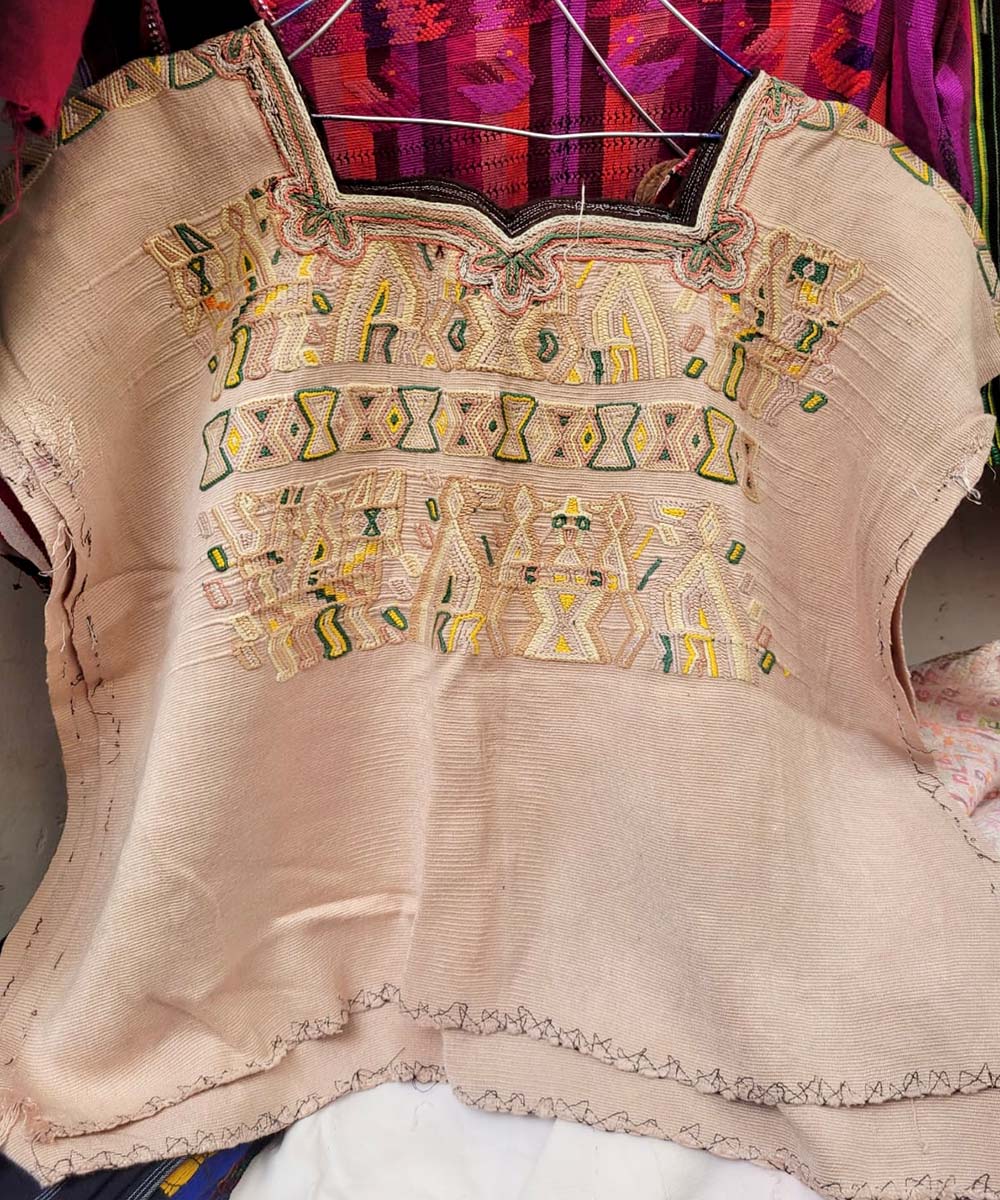 Huipil Nebaj rosa pálido