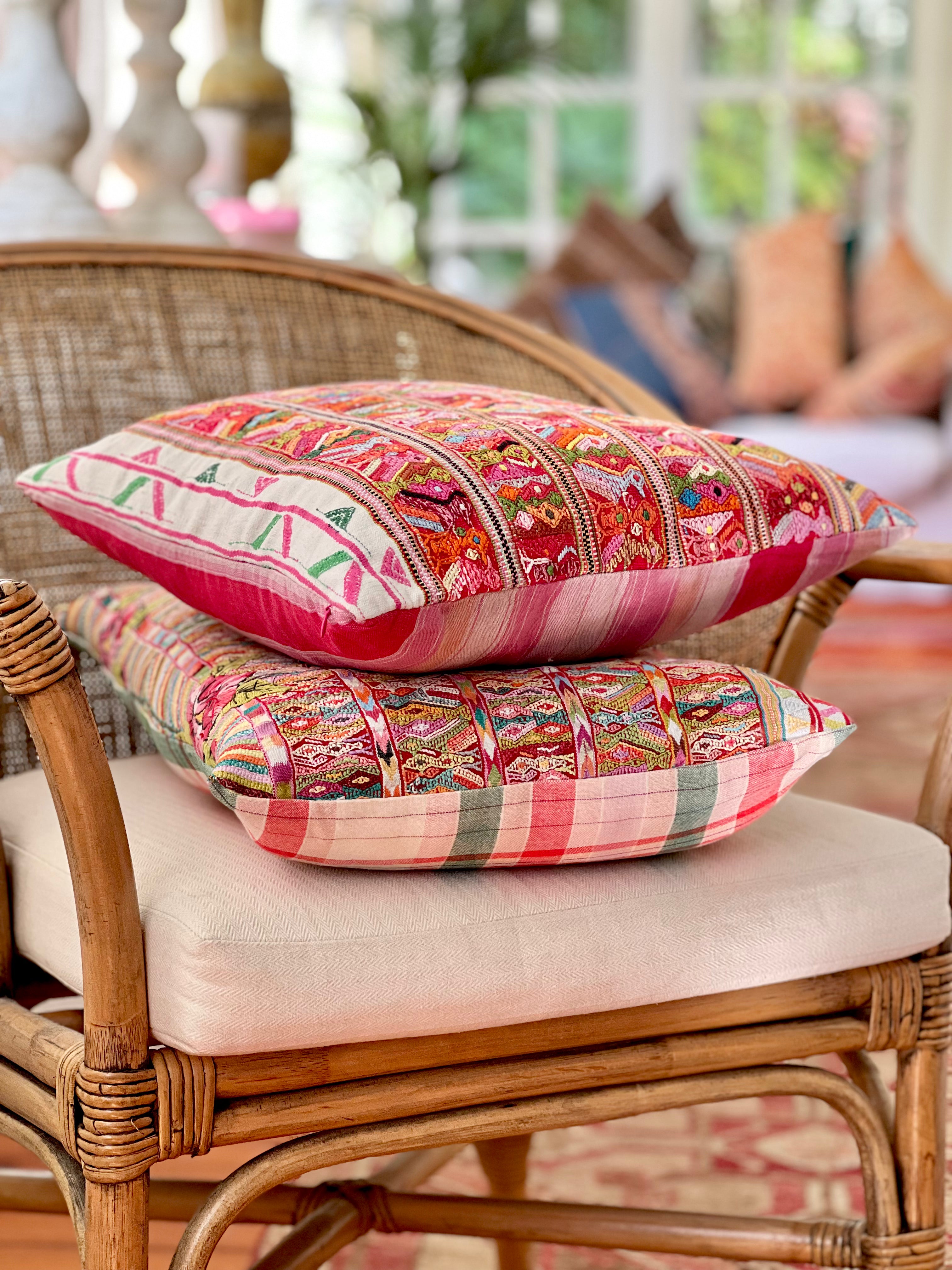 Red and Green San Juan Cotzal pillow