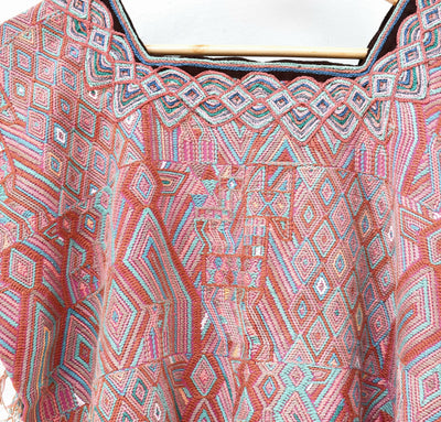 Pedido personalizado de huipiles de Nebaj para Andrea