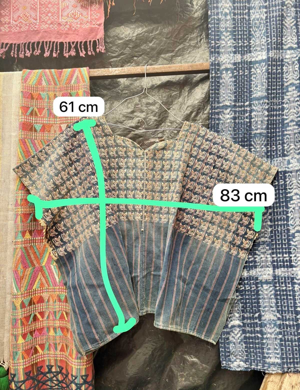 Faded indigo with cats Nahuala huipil #4-101